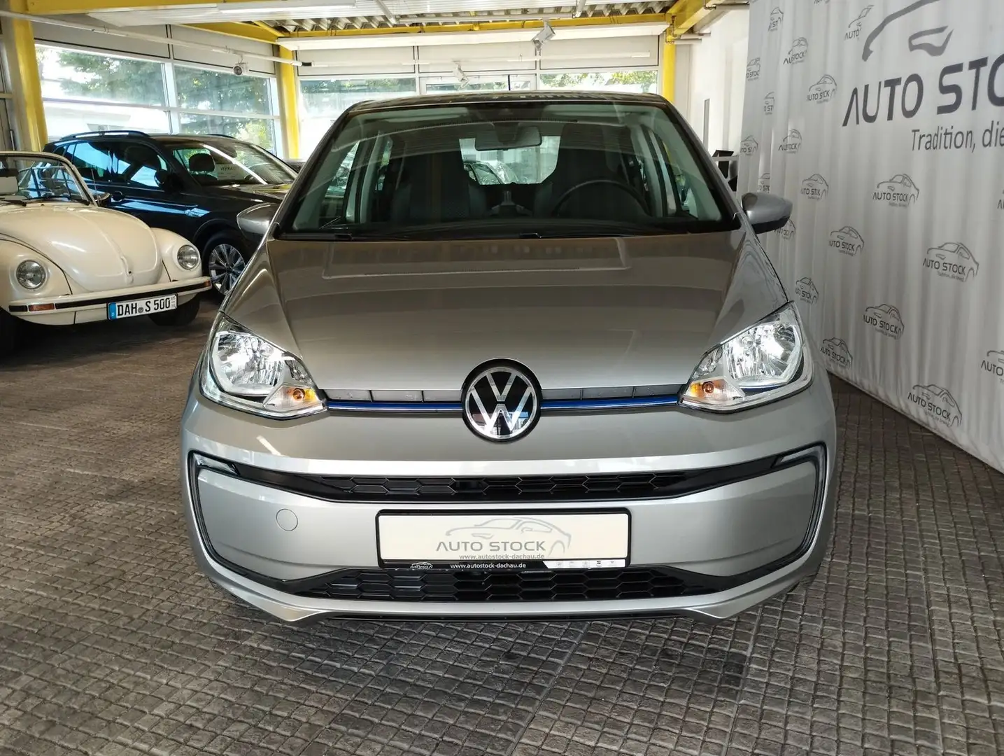 Volkswagen up! Active Klimaautom. PDC Sitzheizung 4-Türer Silber - 2