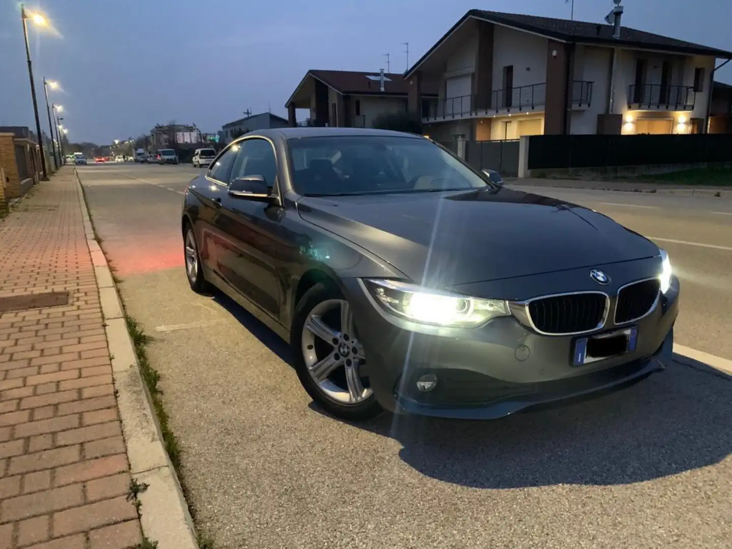 BMW 418 418d Coupe Advantage auto Grey - 1