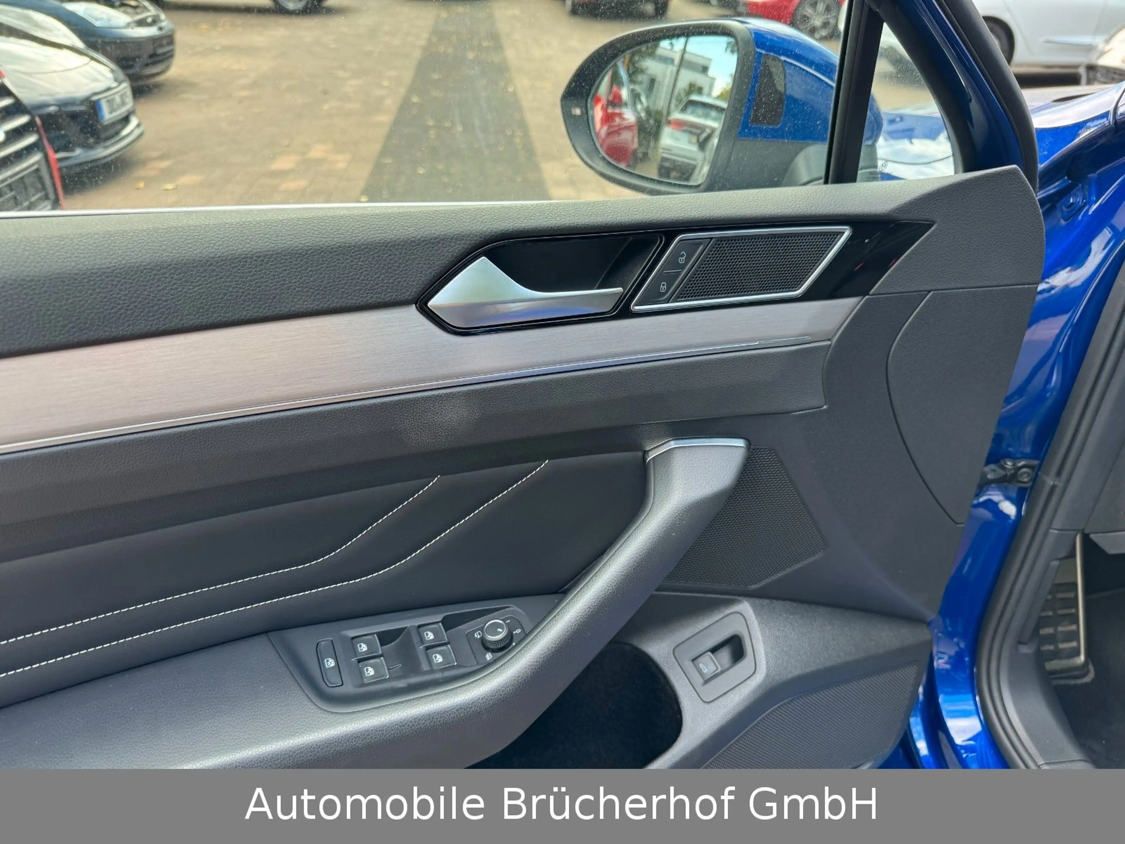 Volkswagen Passat Variant R-Line/Navi+/IQ-Light/Kam/AHK/HUD — photo 8