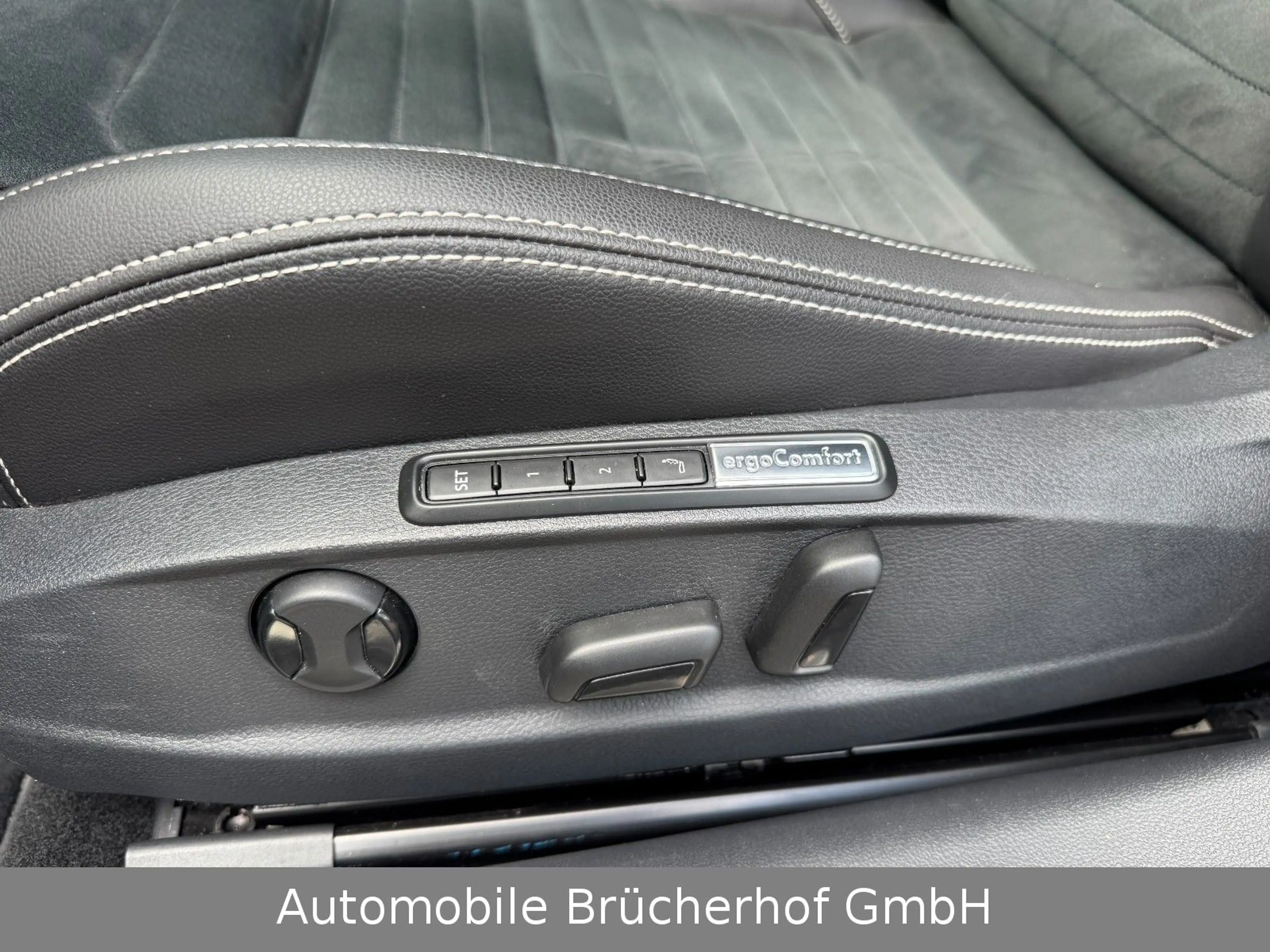 Volkswagen Passat Variant R-Line/Navi+/IQ-Light/Kam/AHK/HUD — photo 10