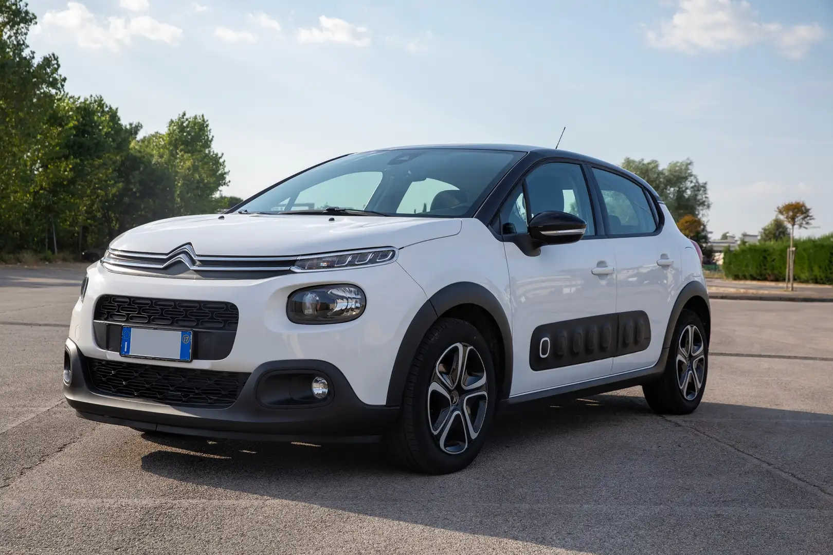 Citroen C3 C3 III 2017 1.6 bluehdi Live s Bianco - 1