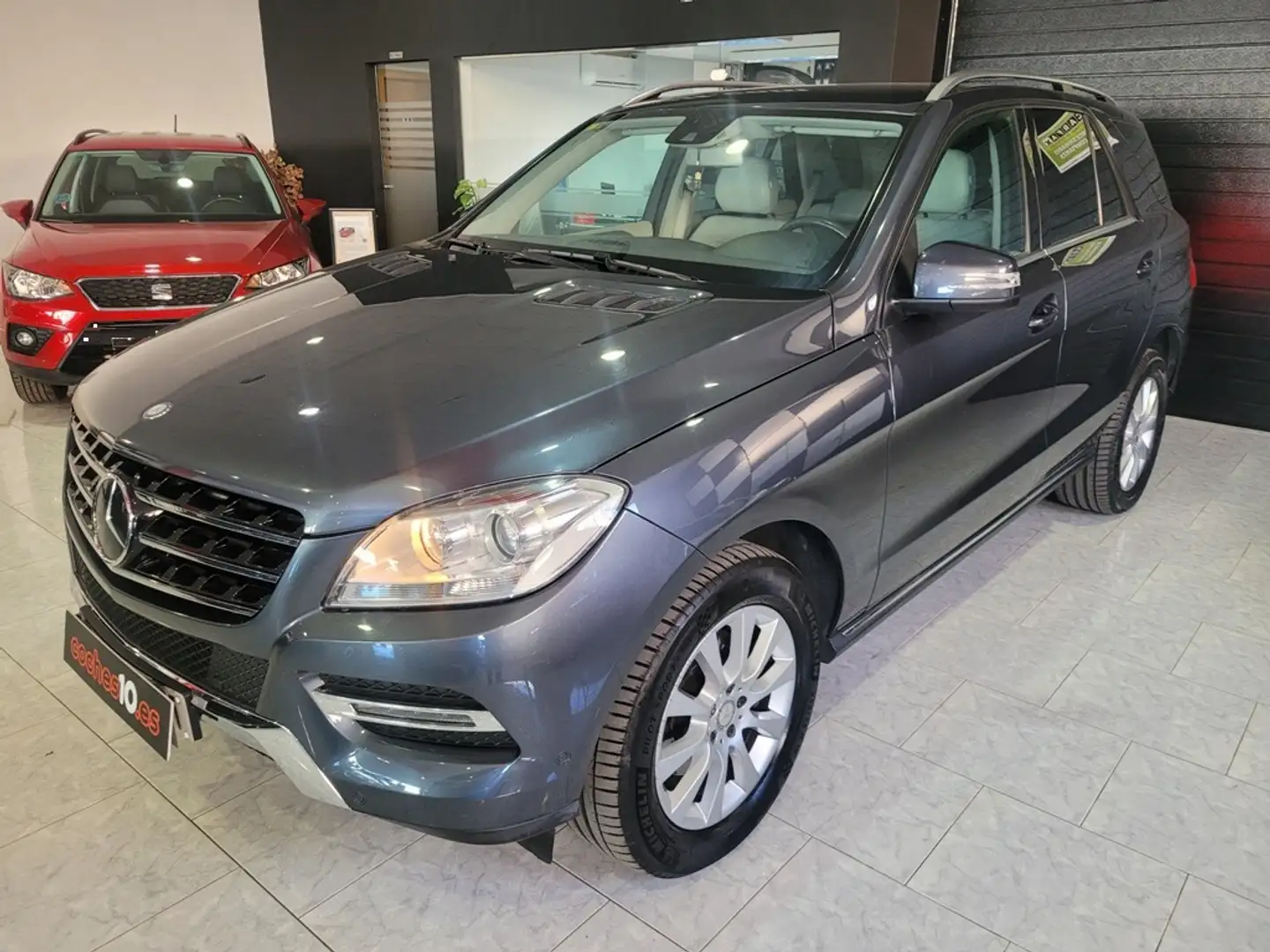 Mercedes-Benz ML 250 250BlueTec 4M 7G Plus (9.75) Gris - 2