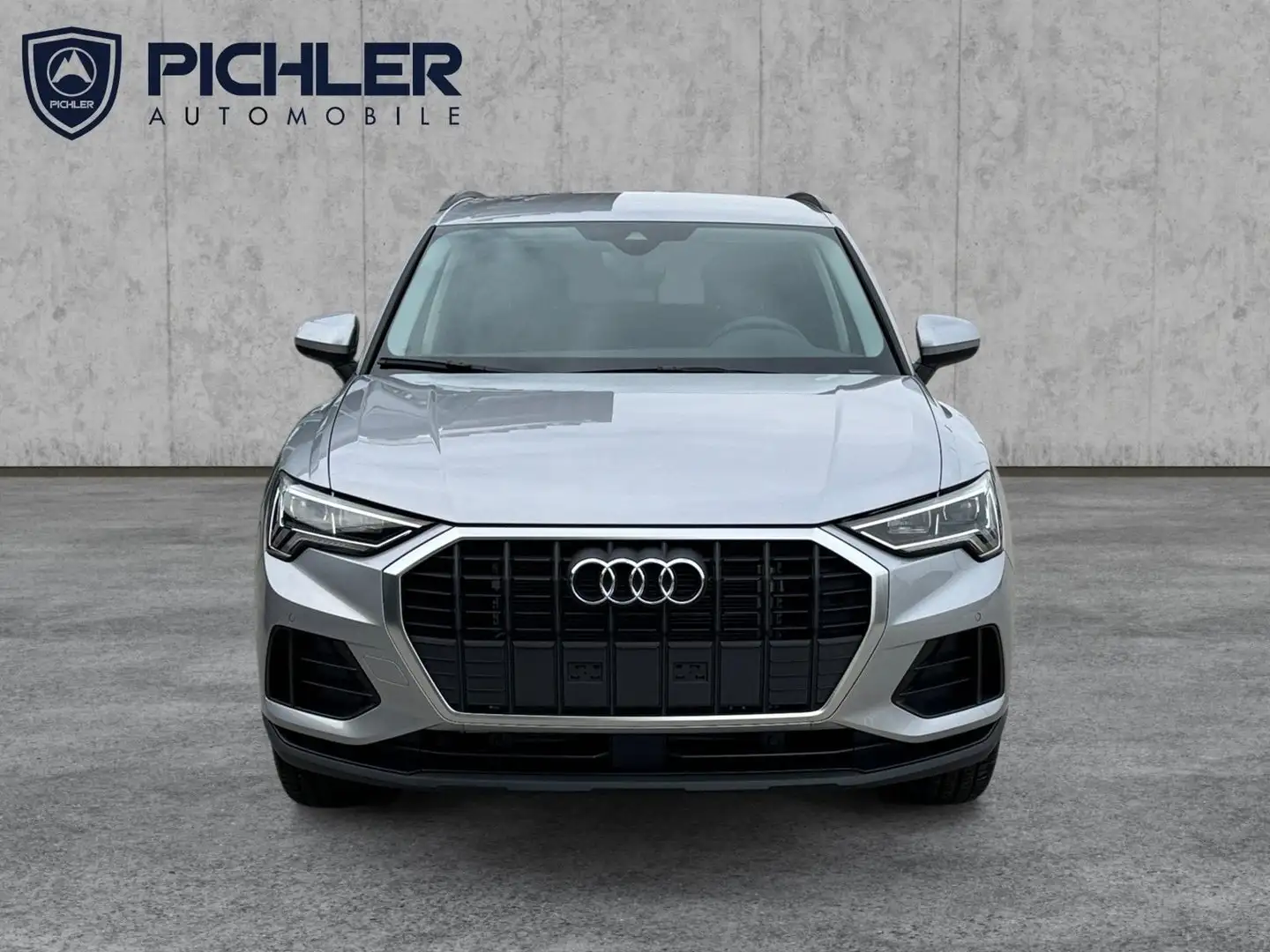 Audi Q3 35 TFSI intense Silber - 2