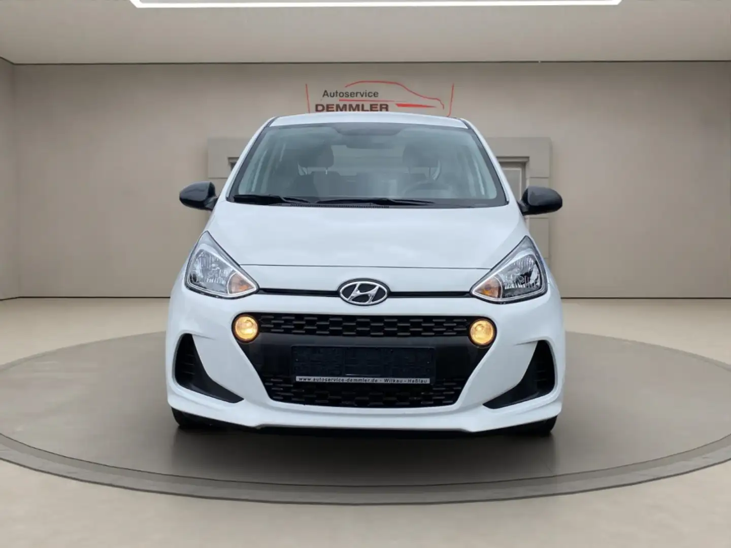 Hyundai i10 Basis 1.0 Bianco - 2