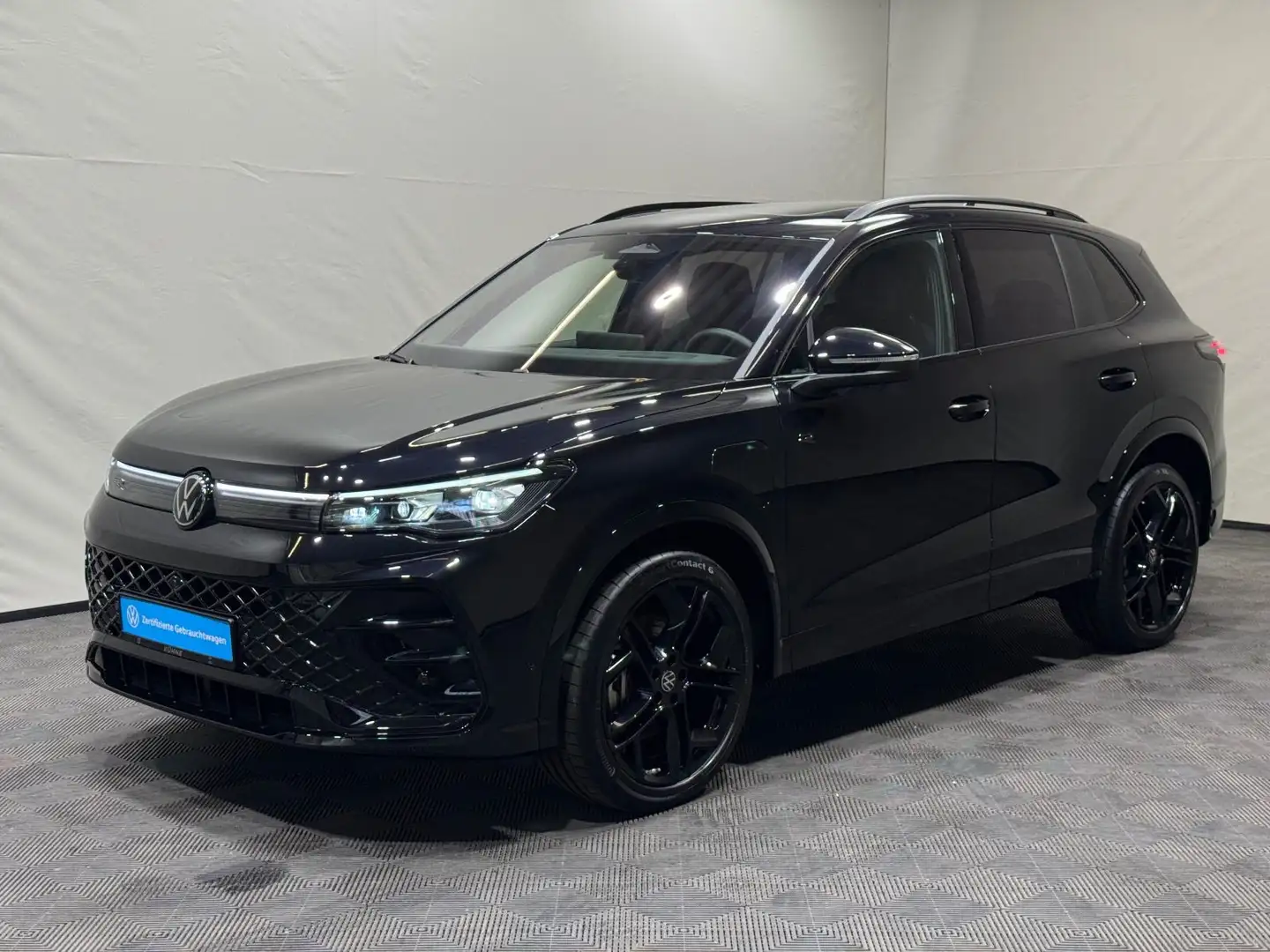 Volkswagen Tiguan R-Line 1.5 TSI eHybrid | MATRIX NAVI PANO Schwarz - 2