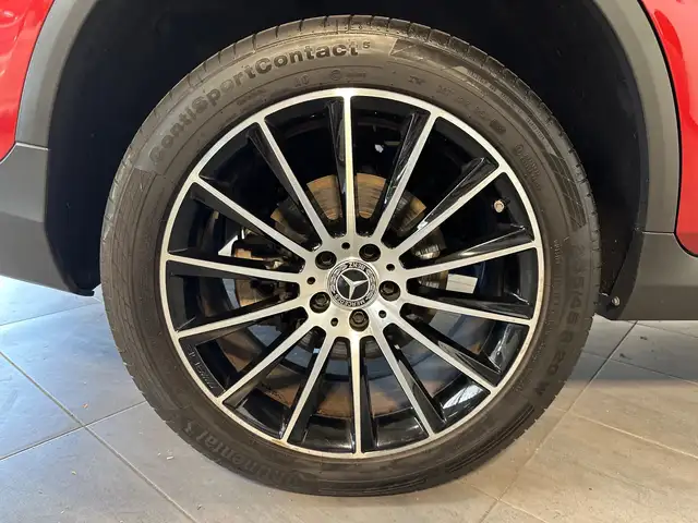 Mercedes-Benz 300 view 3