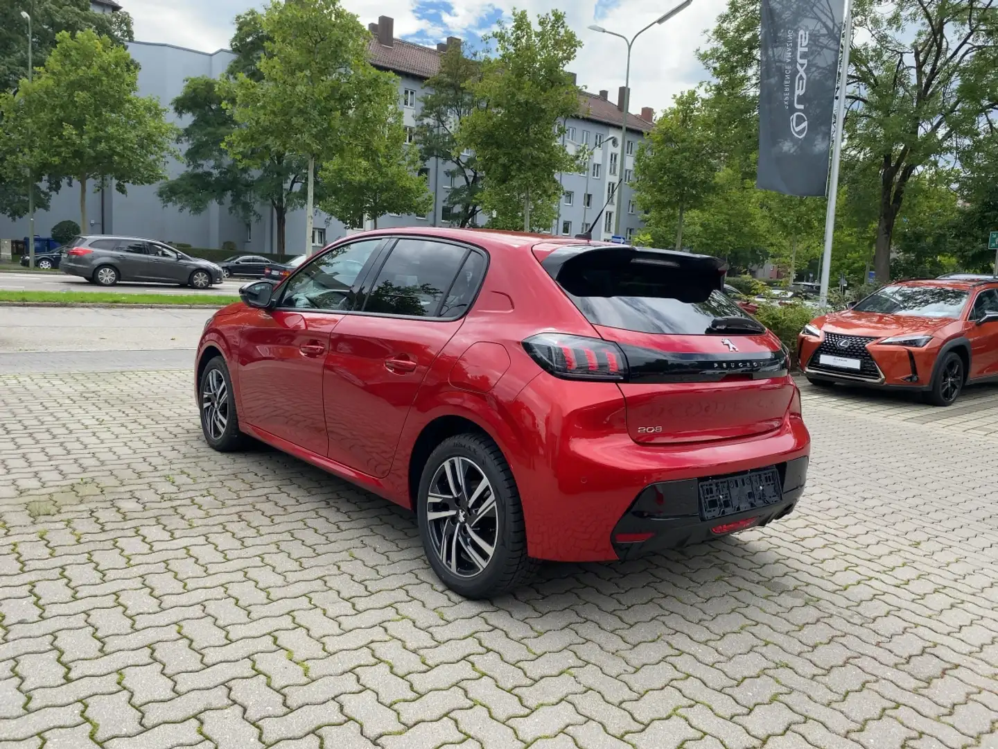Peugeot 208 1.2 100 Allure Top Gewarteter Kleinwagen Rot - 2