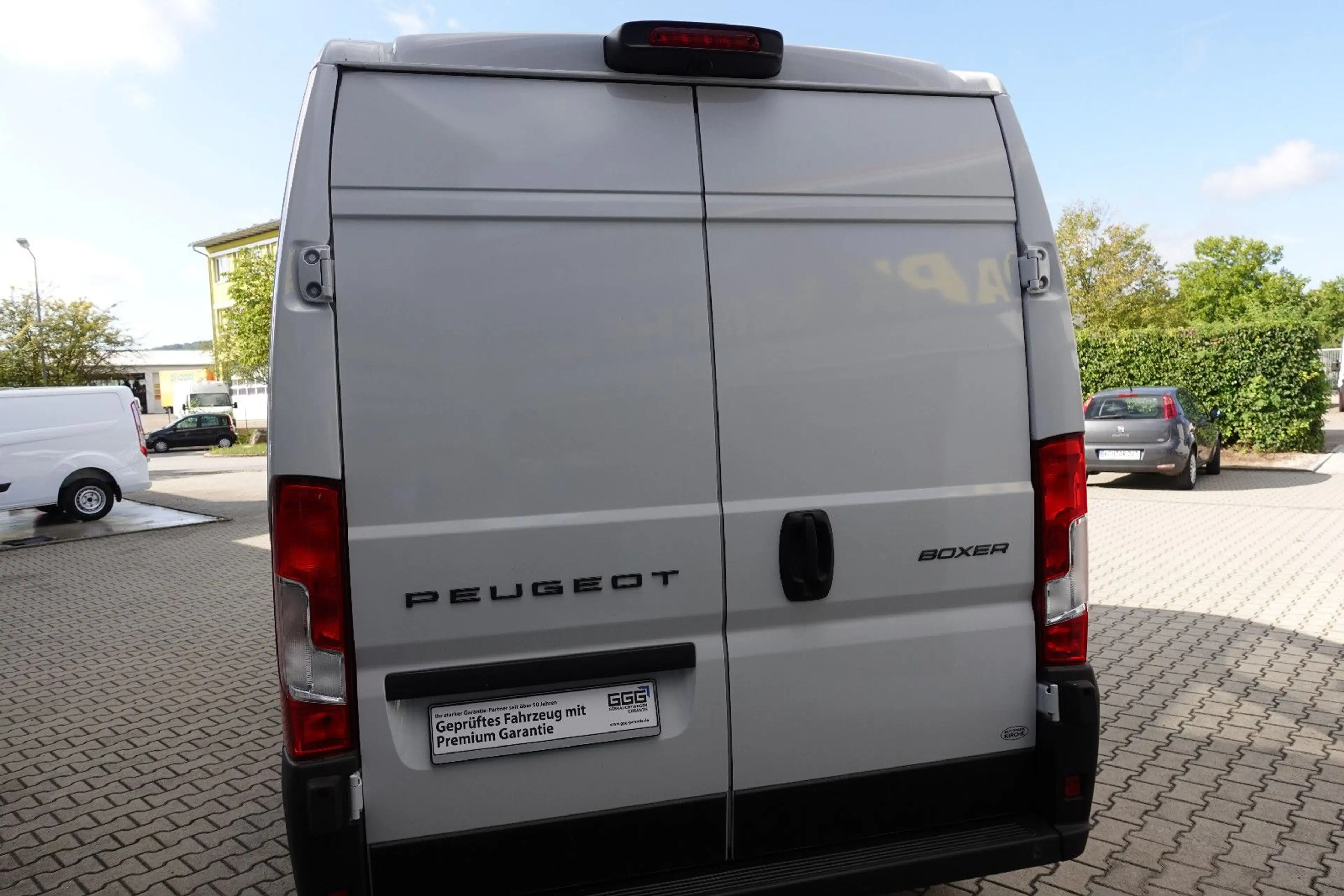 Peugeot Boxer Kasten 335 L3H2 BlueHDi 140 2 Schiebetüren — photo 4