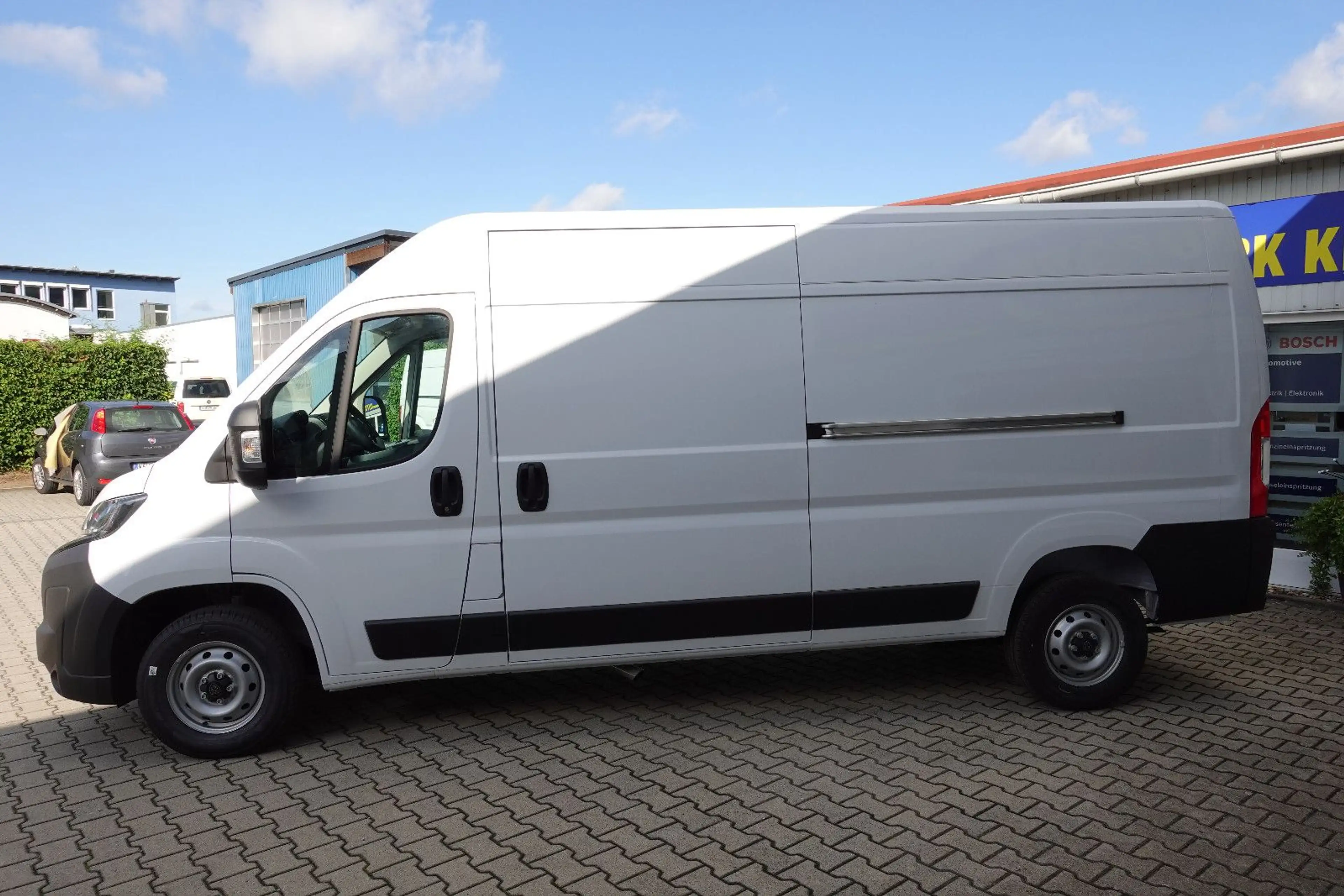 Peugeot Boxer Kasten 335 L3H2 BlueHDi 140 2 Schiebetüren — photo 7