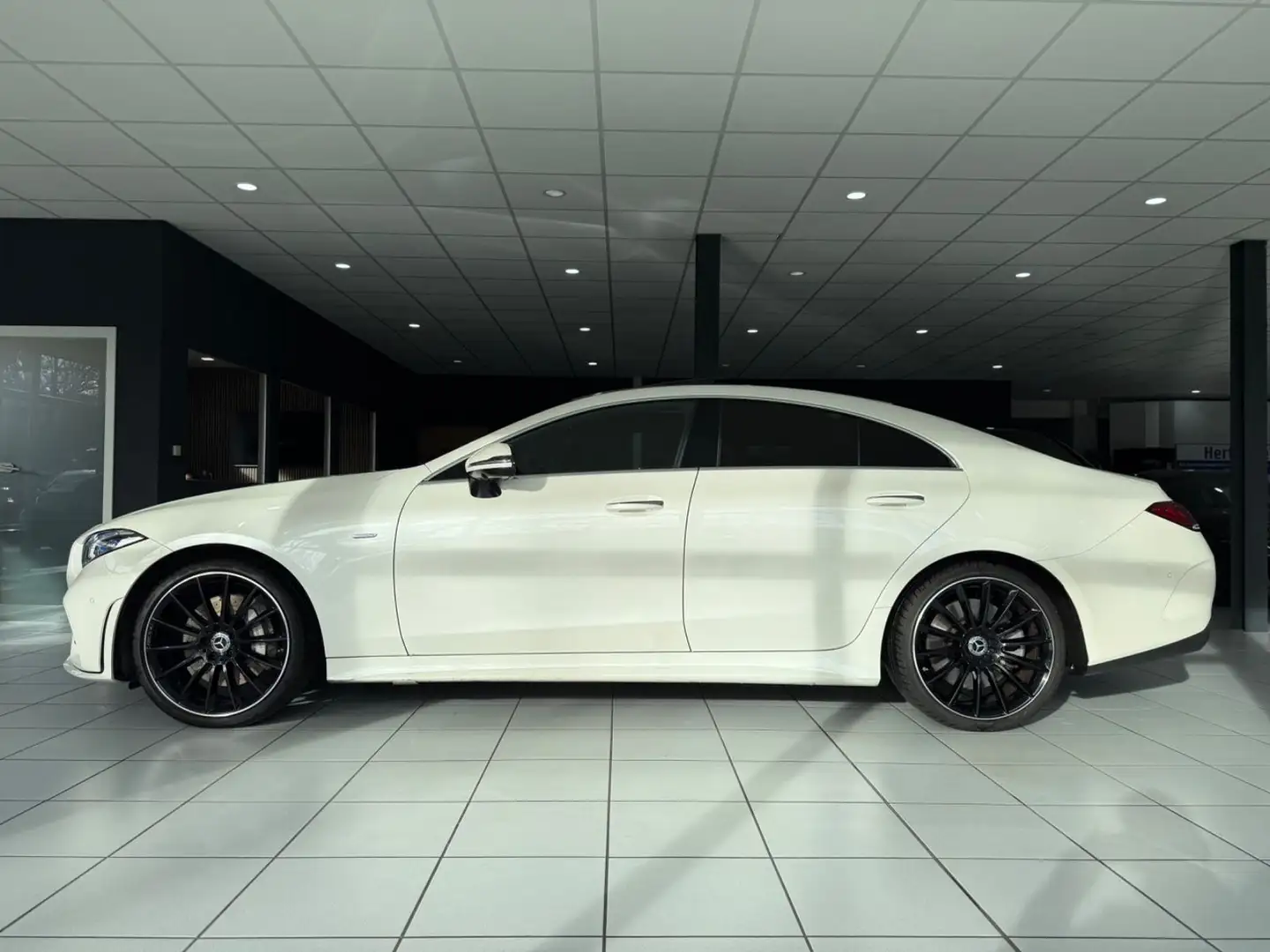 Mercedes-Benz CLS 450 4M Edition 1 *AMG*BURM*DISTR+*GSD*M-BEAM Blanc - 2