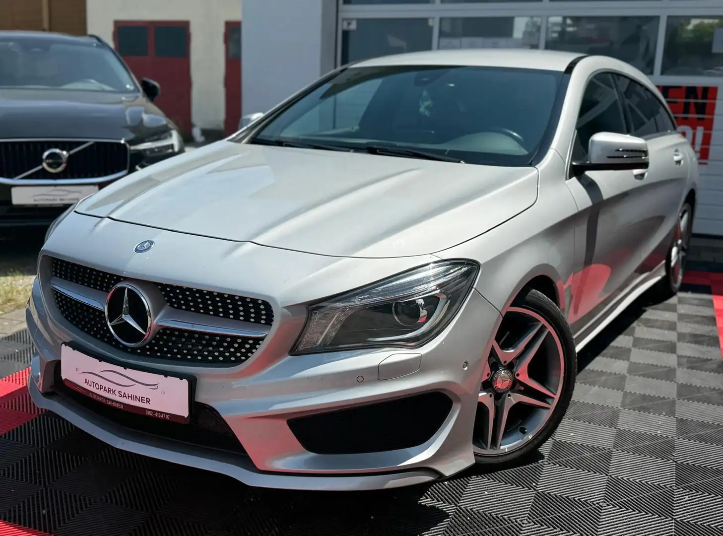 Mercedes-Benz CLA 220 Shooting Brake CDI d 4Matic AMG-LINE Argintiu - 2