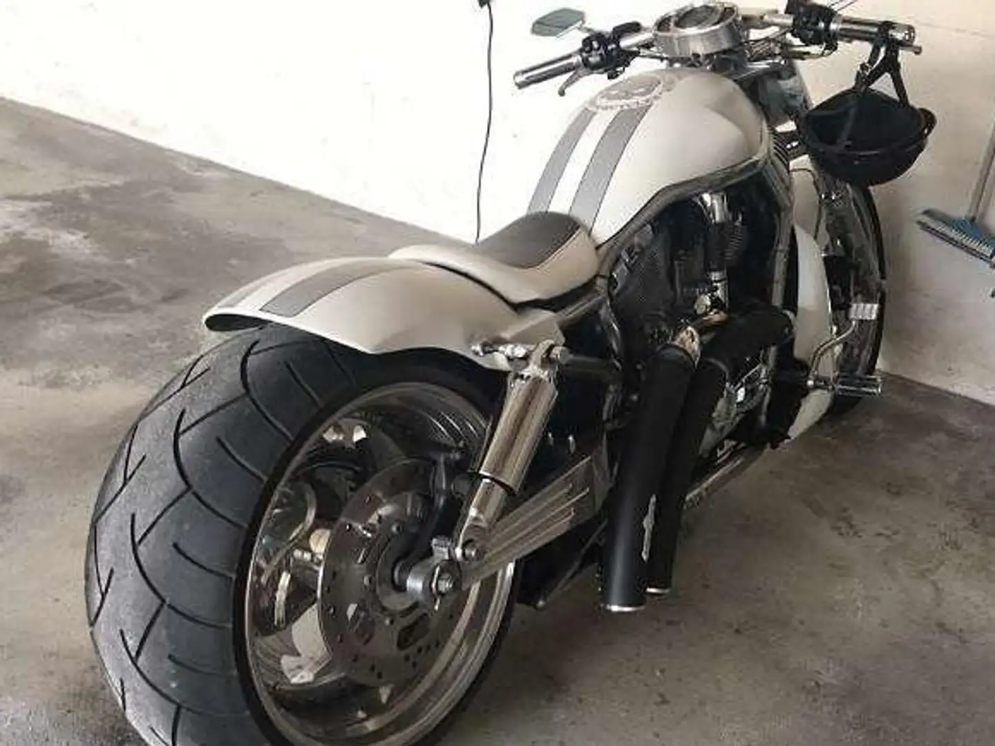 Harley-Davidson V-Rod VRSCA Fehér - 2