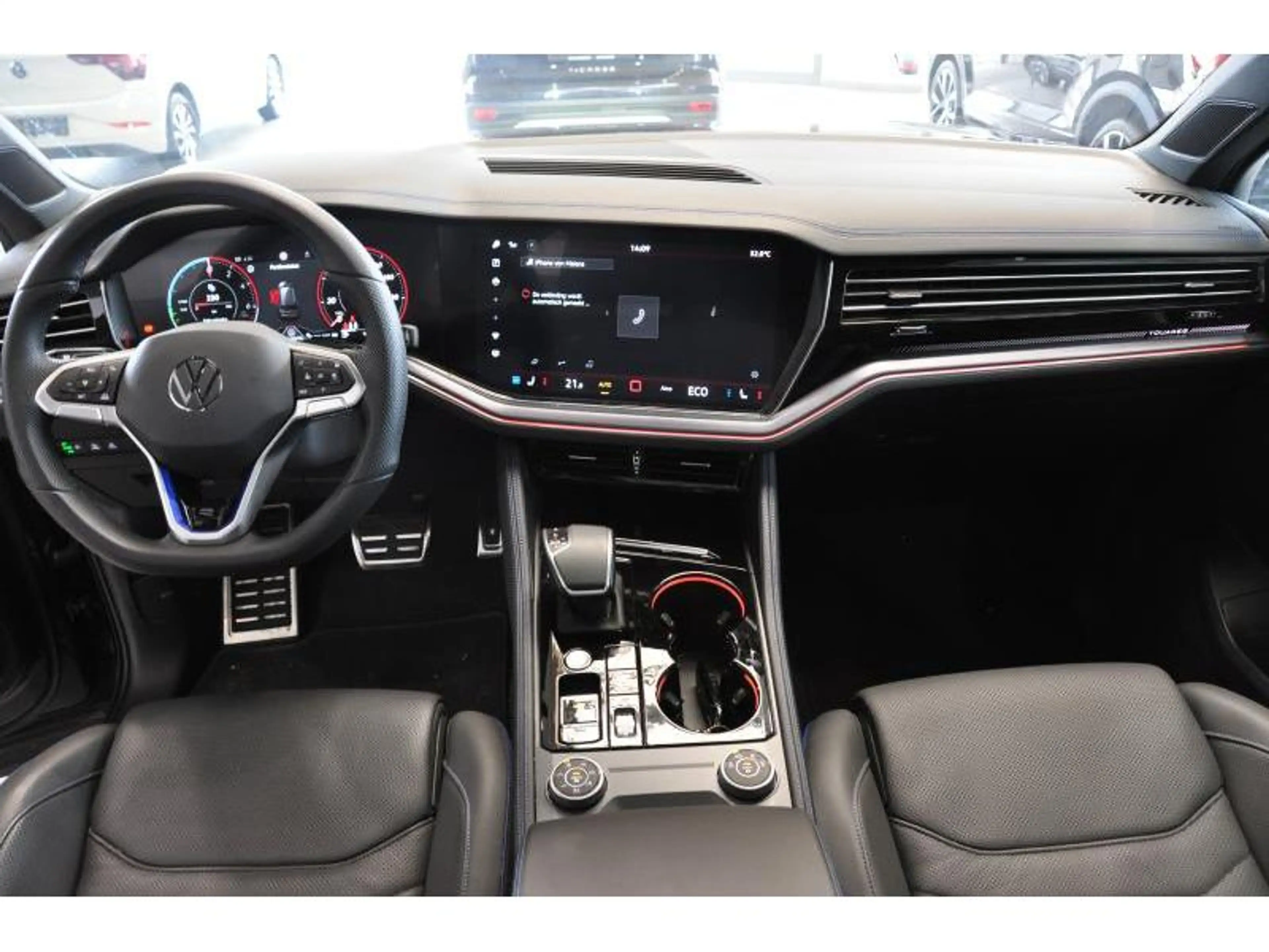 Volkswagen Touareg Full R Hybride 462pk-Pano-Matrix-360°Camera-leder — photo 4