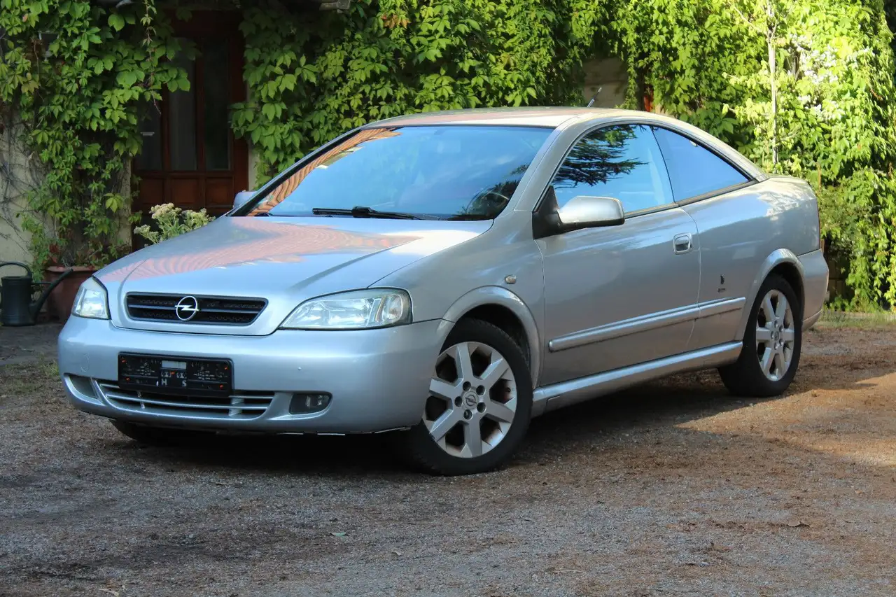 Opel Astra Coupé 2.2 16V*TÜV NEU*Bertone*, foto 1