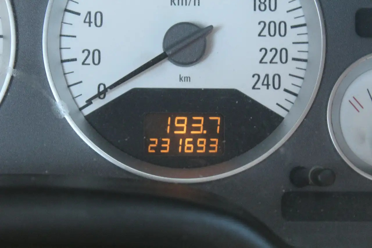 Opel Astra Coupé 2.2 16V*TÜV NEU*Bertone*, foto 12