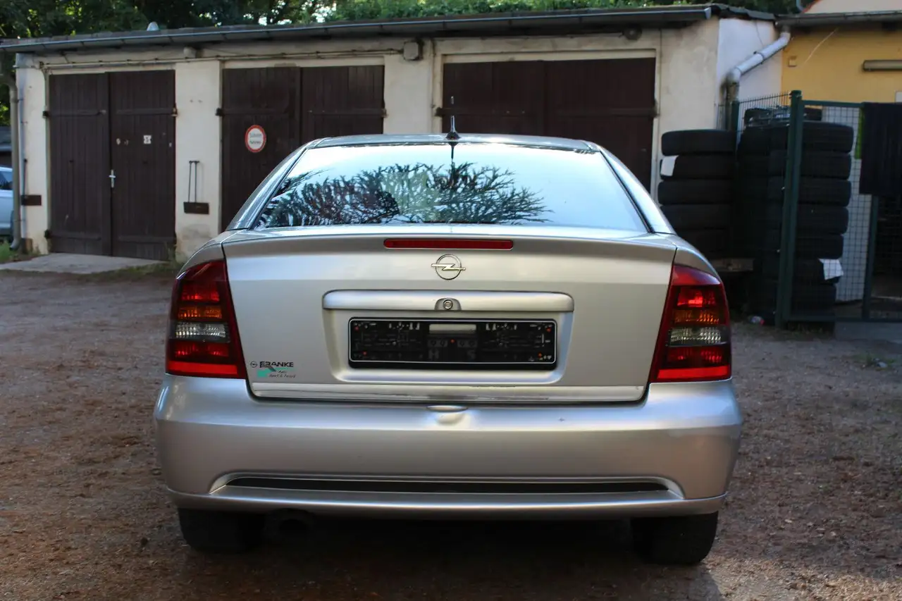 Opel Astra Coupé 2.2 16V*TÜV NEU*Bertone*, foto 4