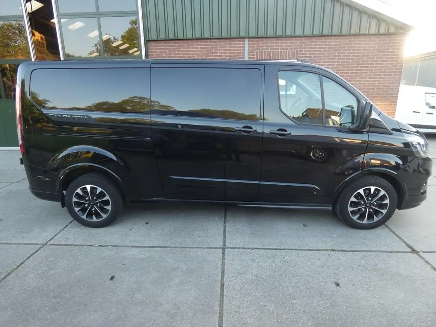 Ford Transit Custom 320 2.0 TDCI L2H1 Sport *dub.schuifdeur* Zwart - 2