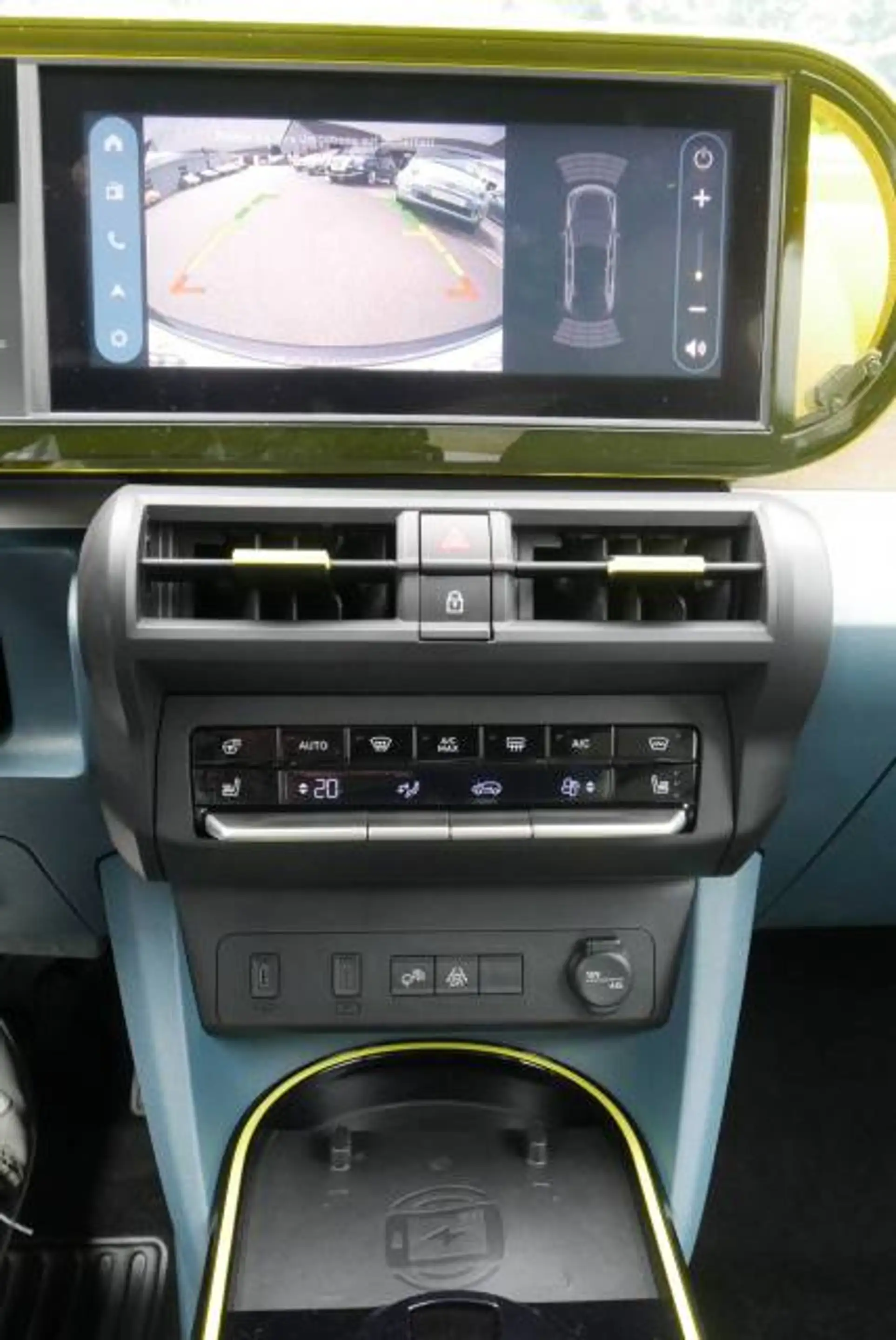 Fiat Grande Panda Hybrid la Prima Winterpaket (VOLL!) — photo 13