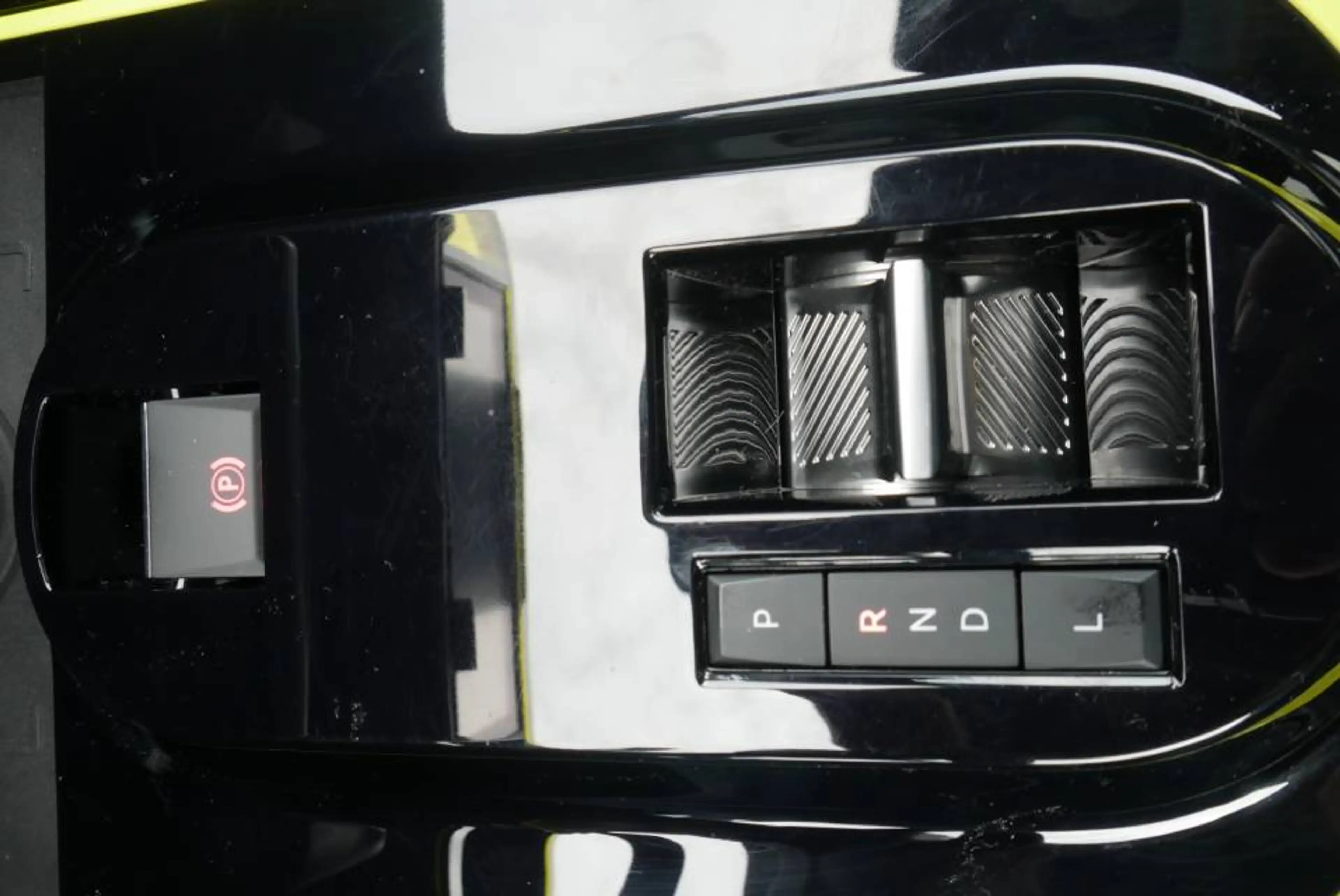 Fiat Grande Panda Hybrid la Prima Winterpaket (VOLL!) — photo 14