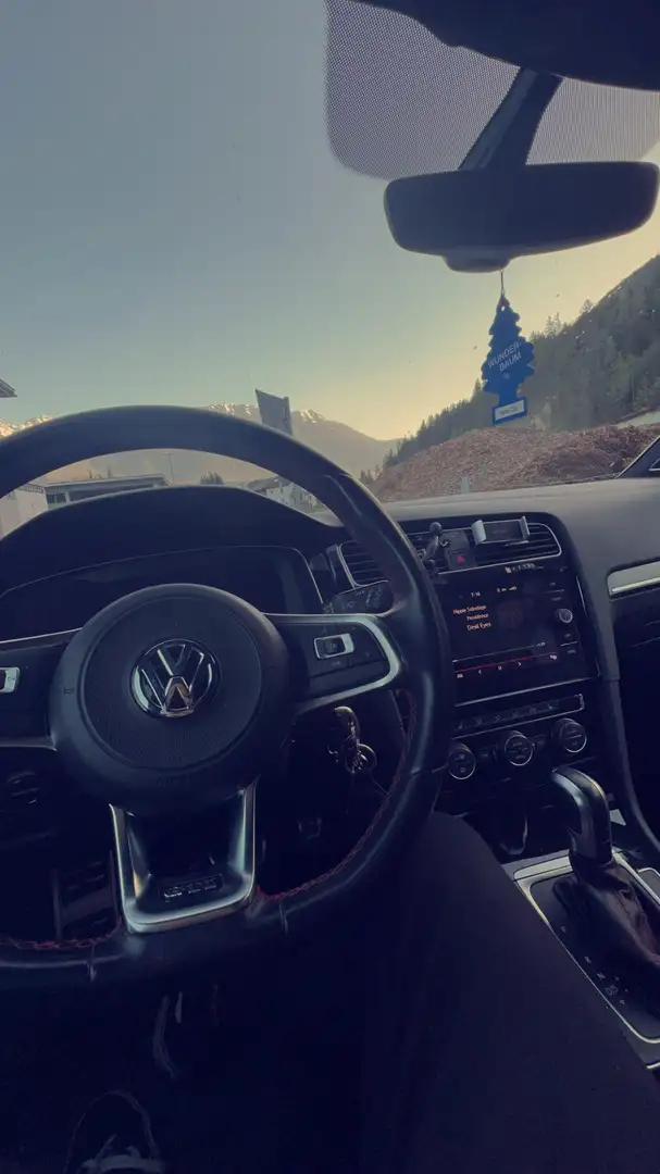 Volkswagen Golf GTI Golf GTI Performance 2,0 TSI DSG GTI Performance Rot - 1