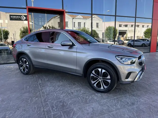 Mercedes-Benz GLC view 5