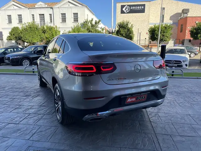 Mercedes-Benz GLC view 8