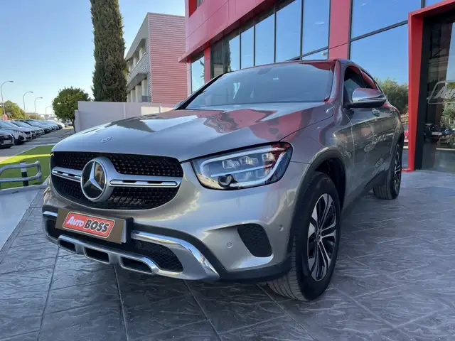 Mercedes-Benz GLC view 11