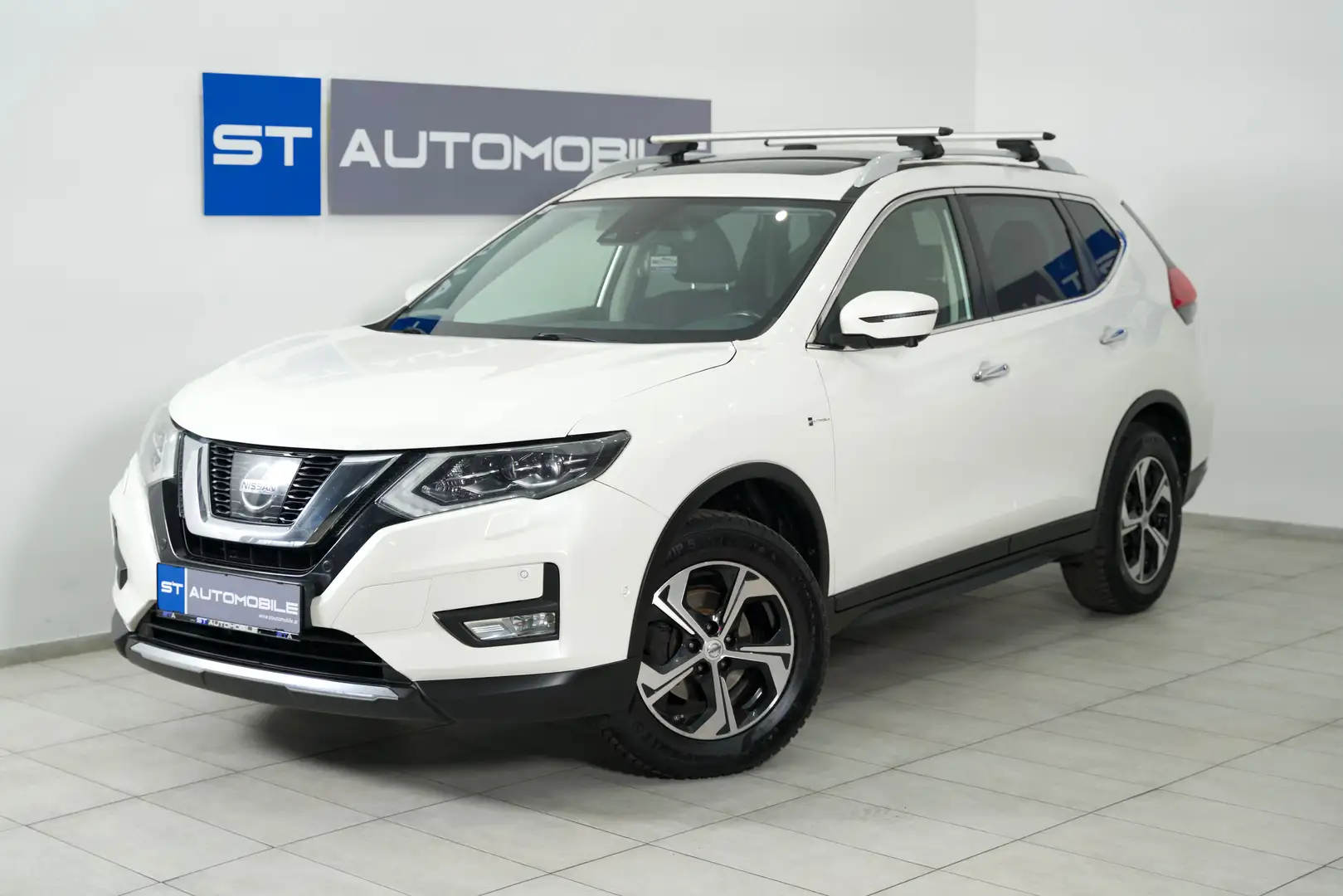 Nissan X-Trail N-Connecta // NAVI // SITZHEIZUNG // PANO-DACH // Weiß - 1