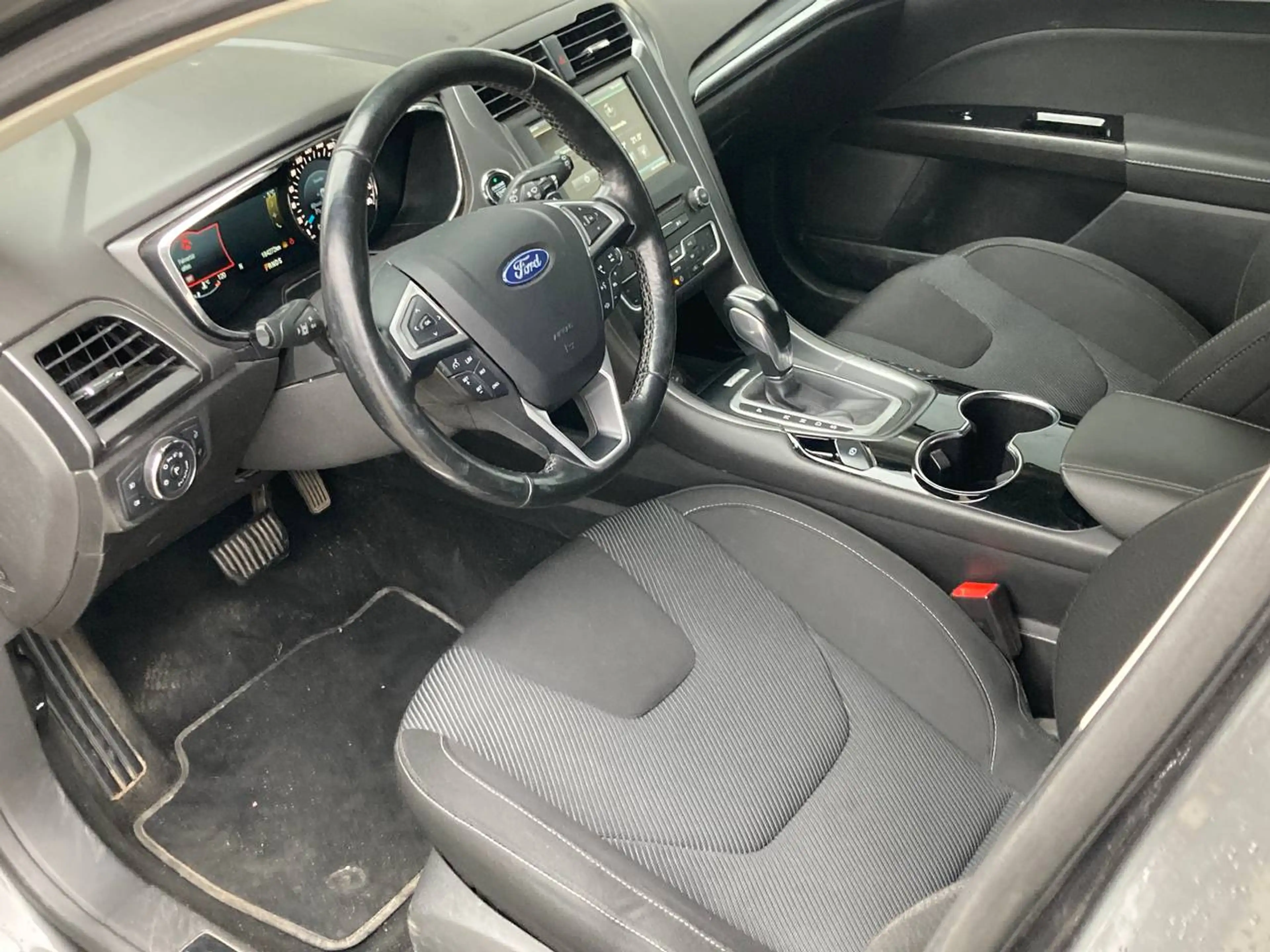 Ford Mondeo Mondeo Turnier 2.0 TDCi Titanium SYNC — photo 3
