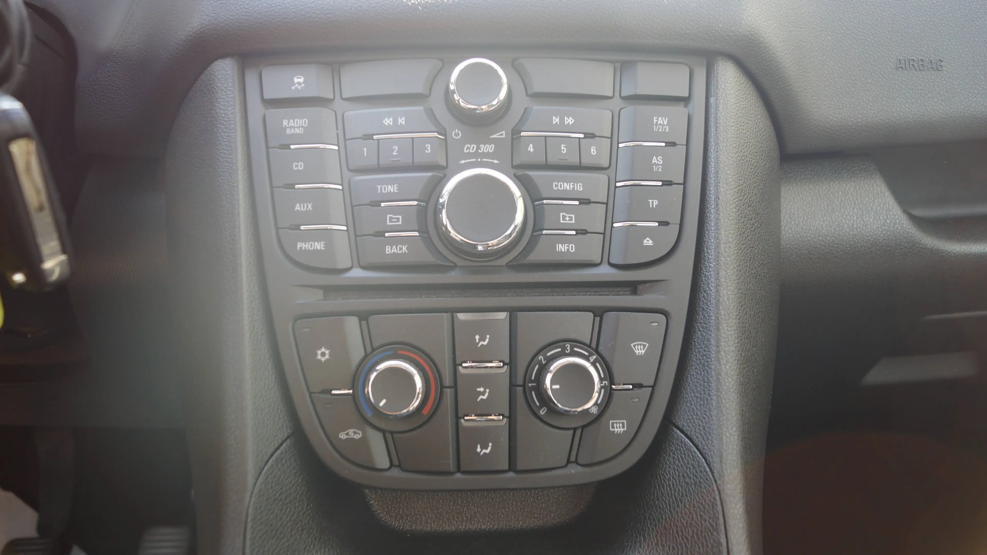 Opel Meriva 1.4L EcoTec Active ! erst 15500 km ! — photo 11