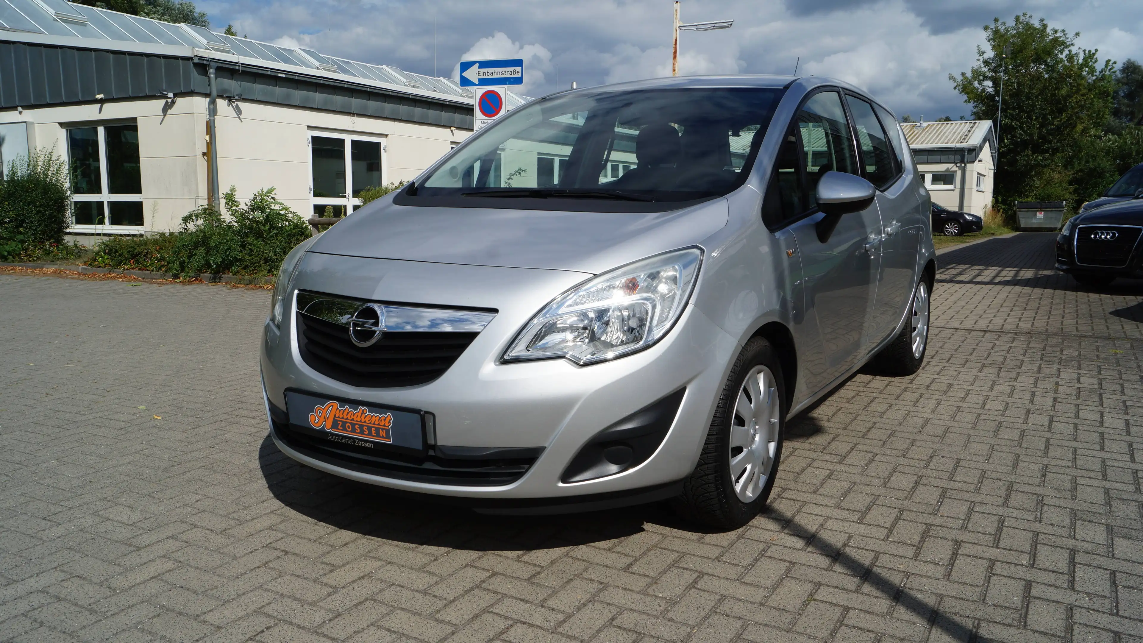 Opel Meriva 1.4L EcoTec Active ! erst 15500 km !