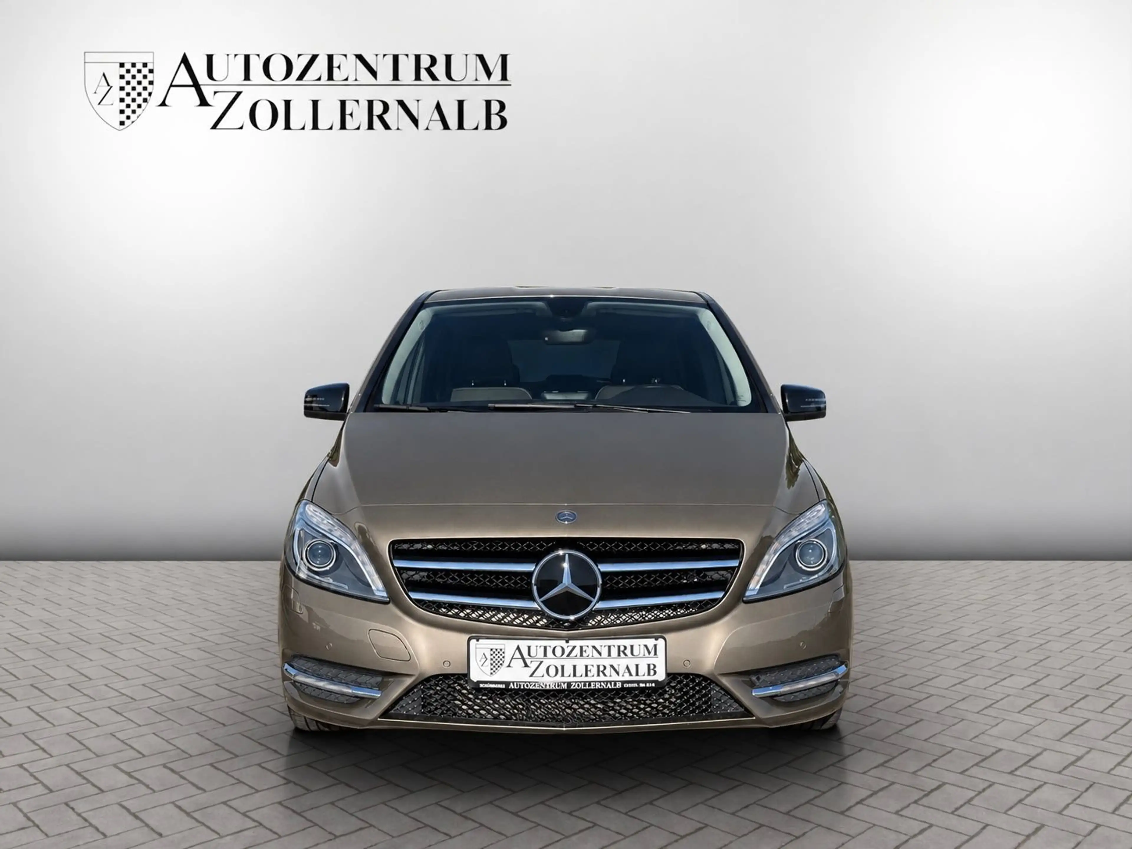 Mercedes-Benz B 200 7G-DCT *1.HAND*AHK*SPORT*NIGHT*NAVI*MEMORY — photo 2