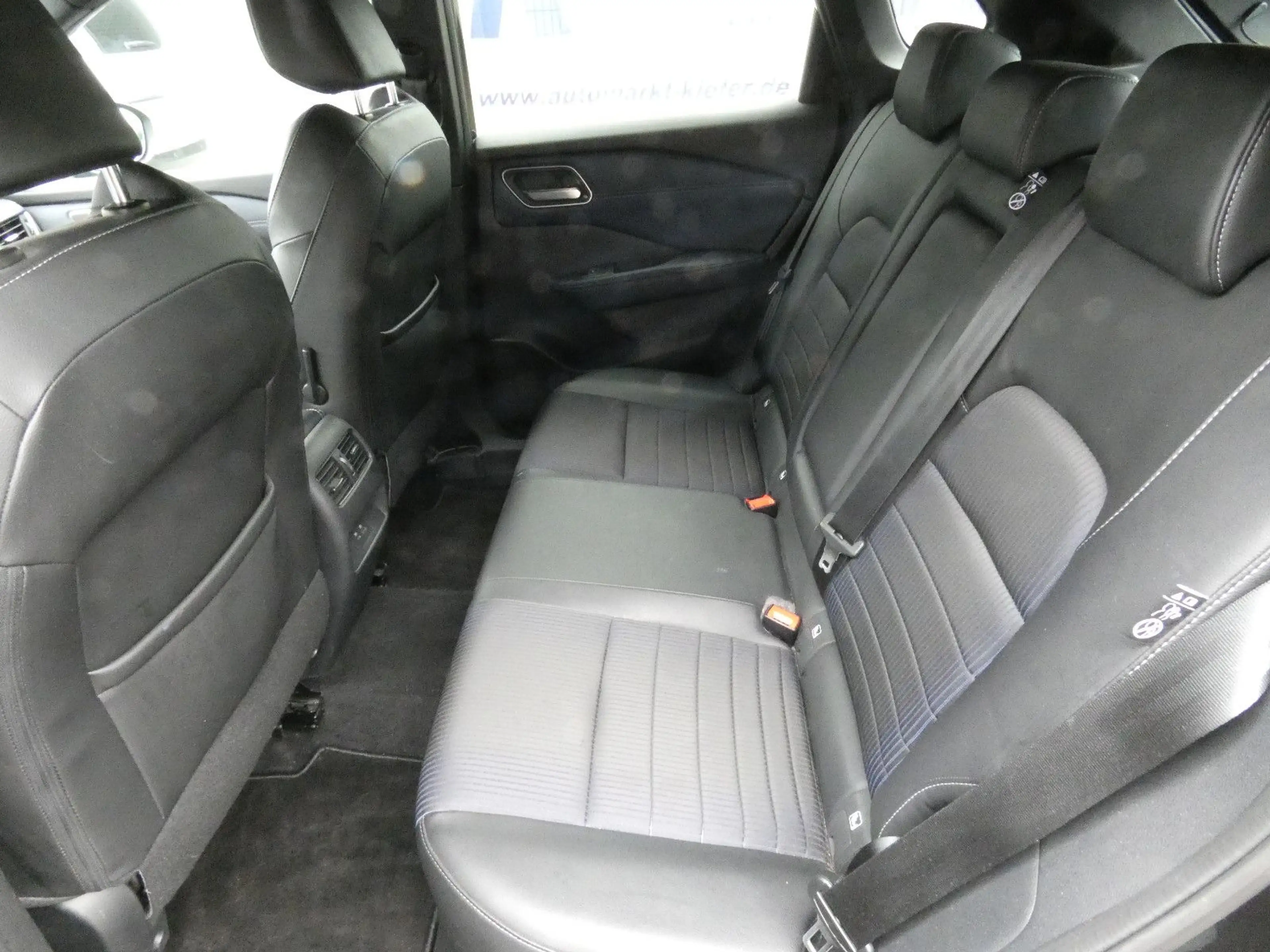 Nissan Qashqai 1.3 Tekna*Panorama*Head-up*LED*19-Zoll — photo 12