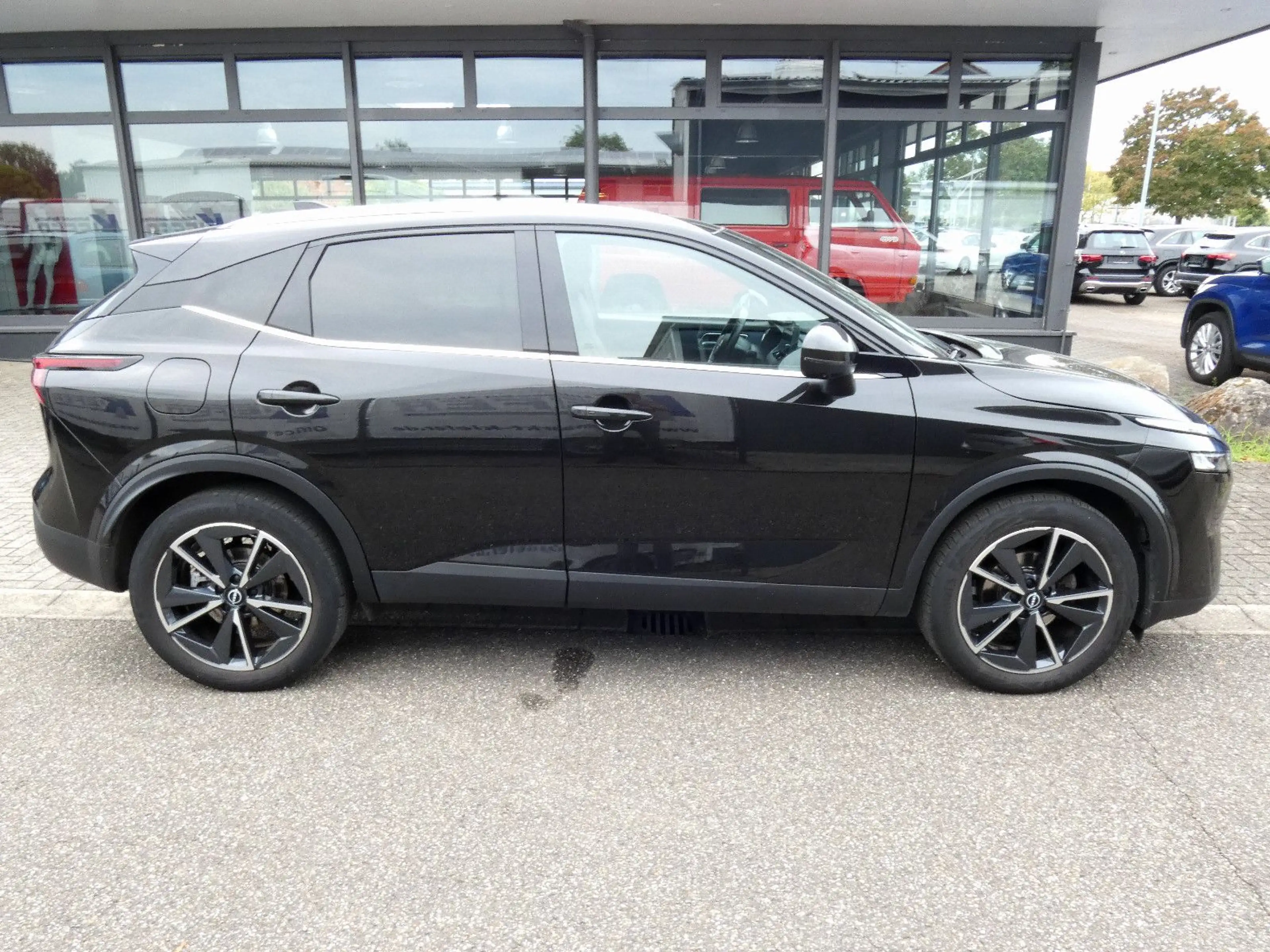 Nissan Qashqai 1.3 Tekna*Panorama*Head-up*LED*19-Zoll — photo 5