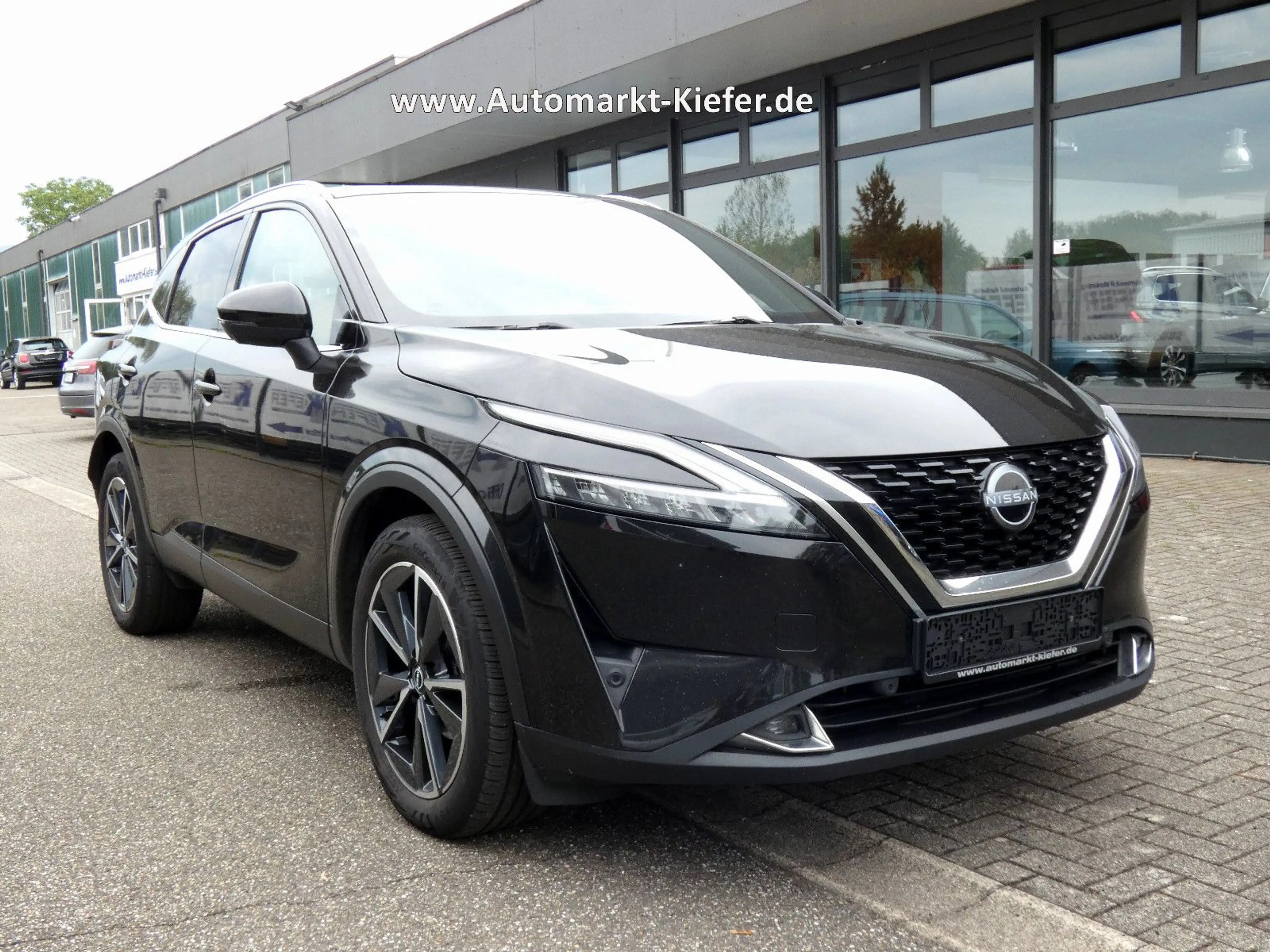 Nissan Qashqai 1.3 Tekna*Panorama*Head-up*LED*19-Zoll — photo 2