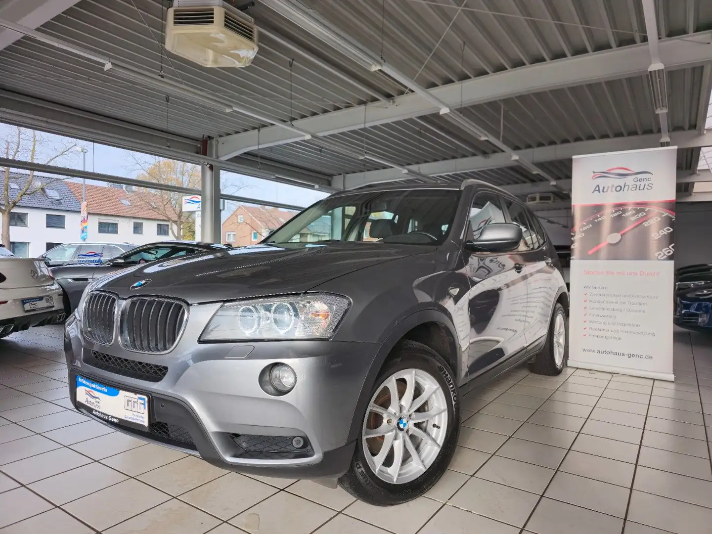 BMW X3 xDrive20d Automatik Leder Bi-Xenon PDC Grau - 1