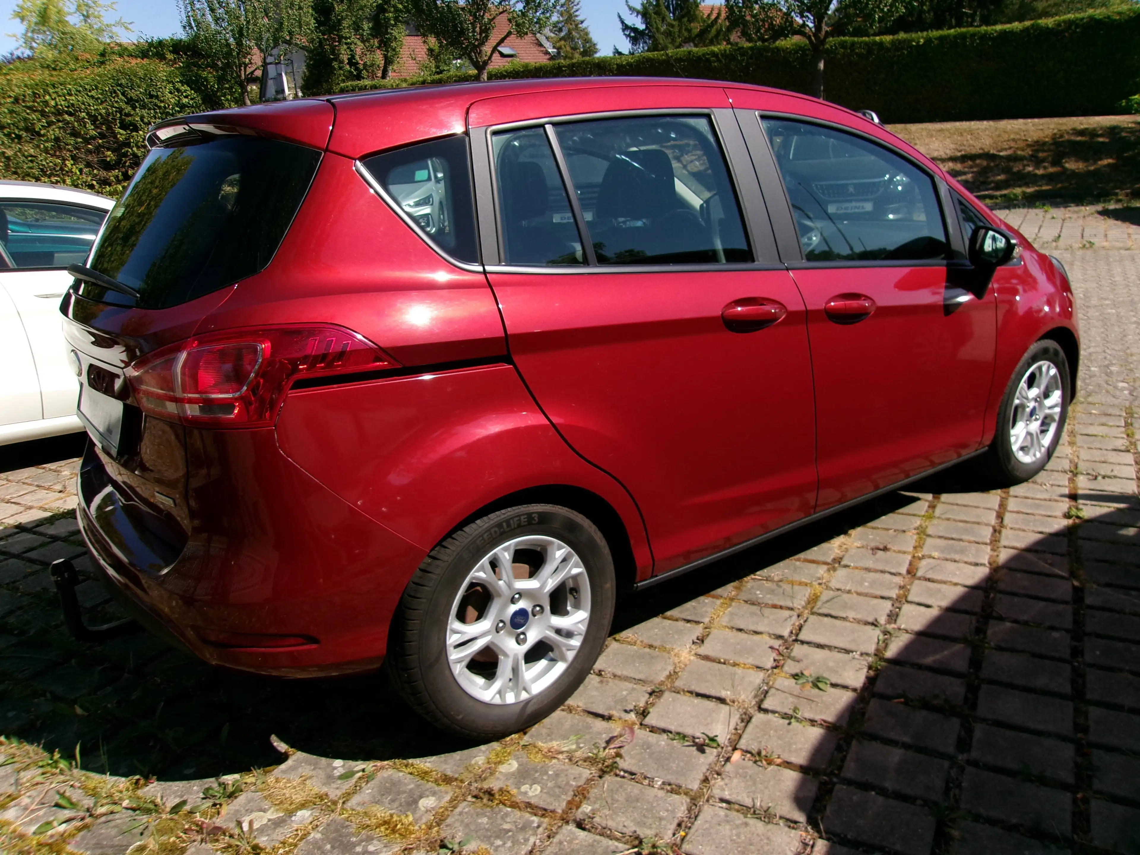 Ford B-Max Sync Edition / Anhängerkupplung — photo 7