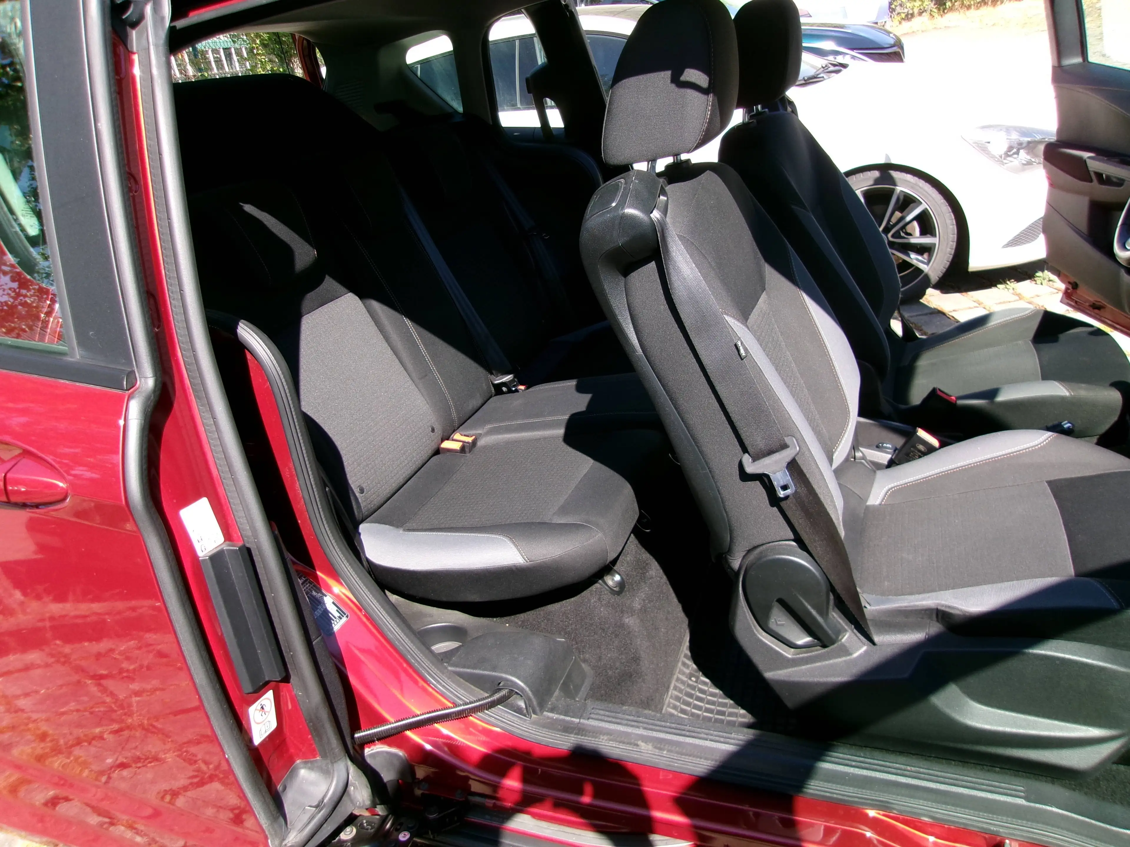 Ford B-Max Sync Edition / Anhängerkupplung — photo 12