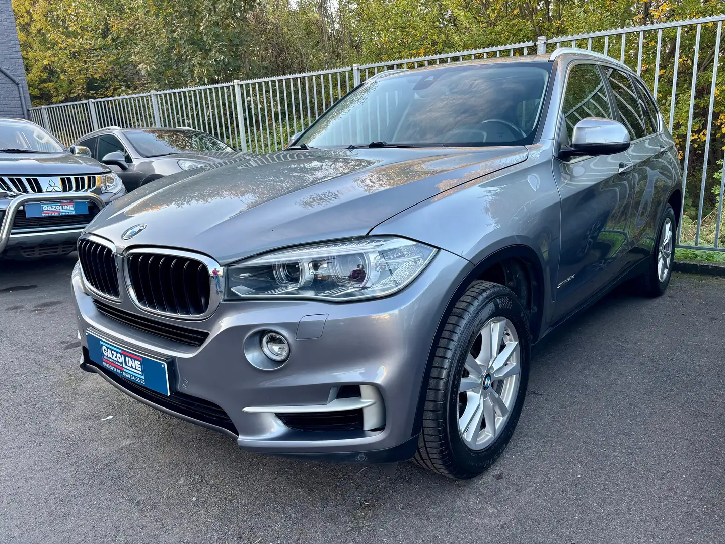 BMW X5 3.0 dA Xdrive 7 places * toit pano * car pass * Grau - 1