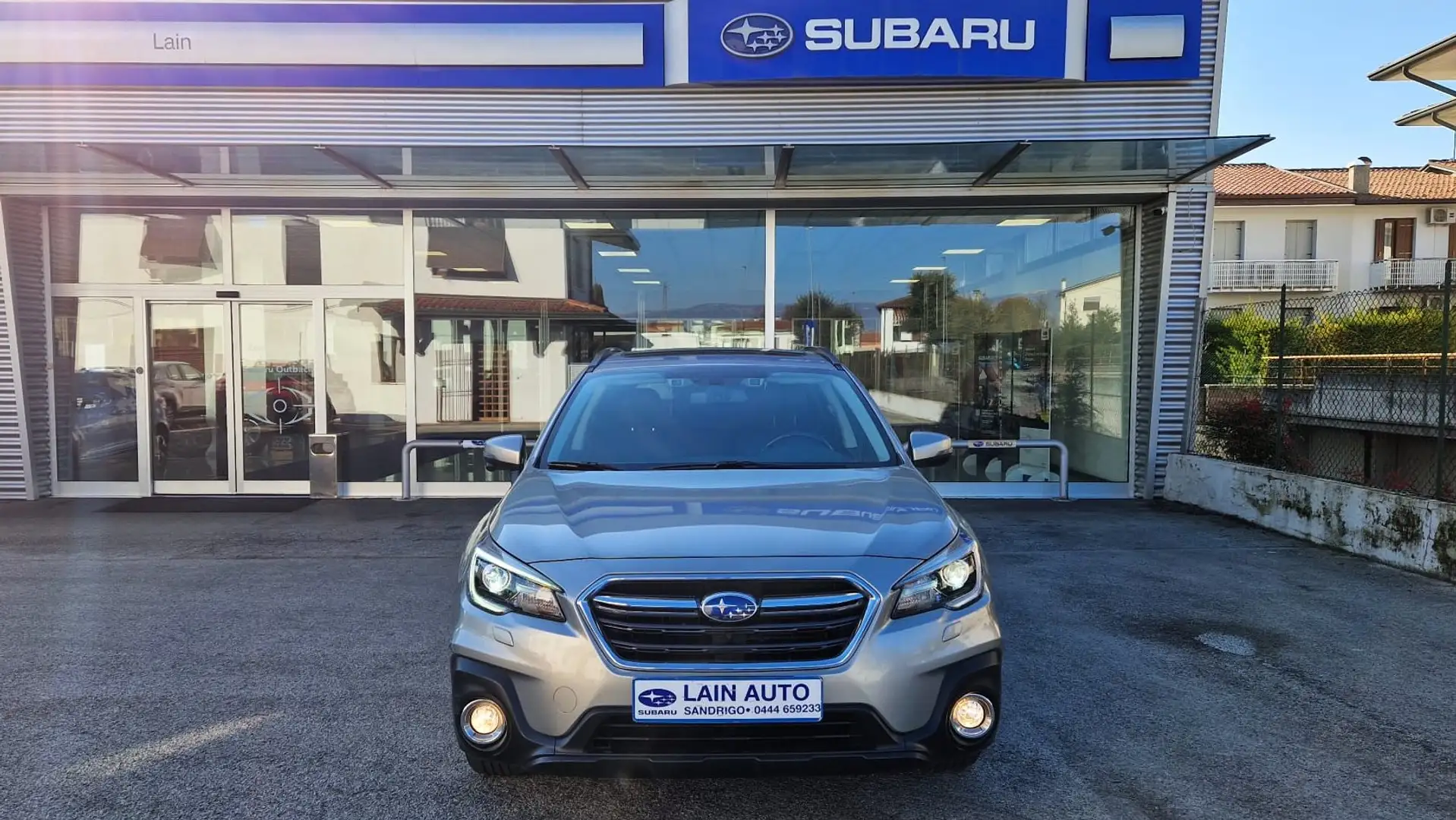 Subaru OUTBACK 2.5i CVT Premium GPL 4x4 Argento - 2