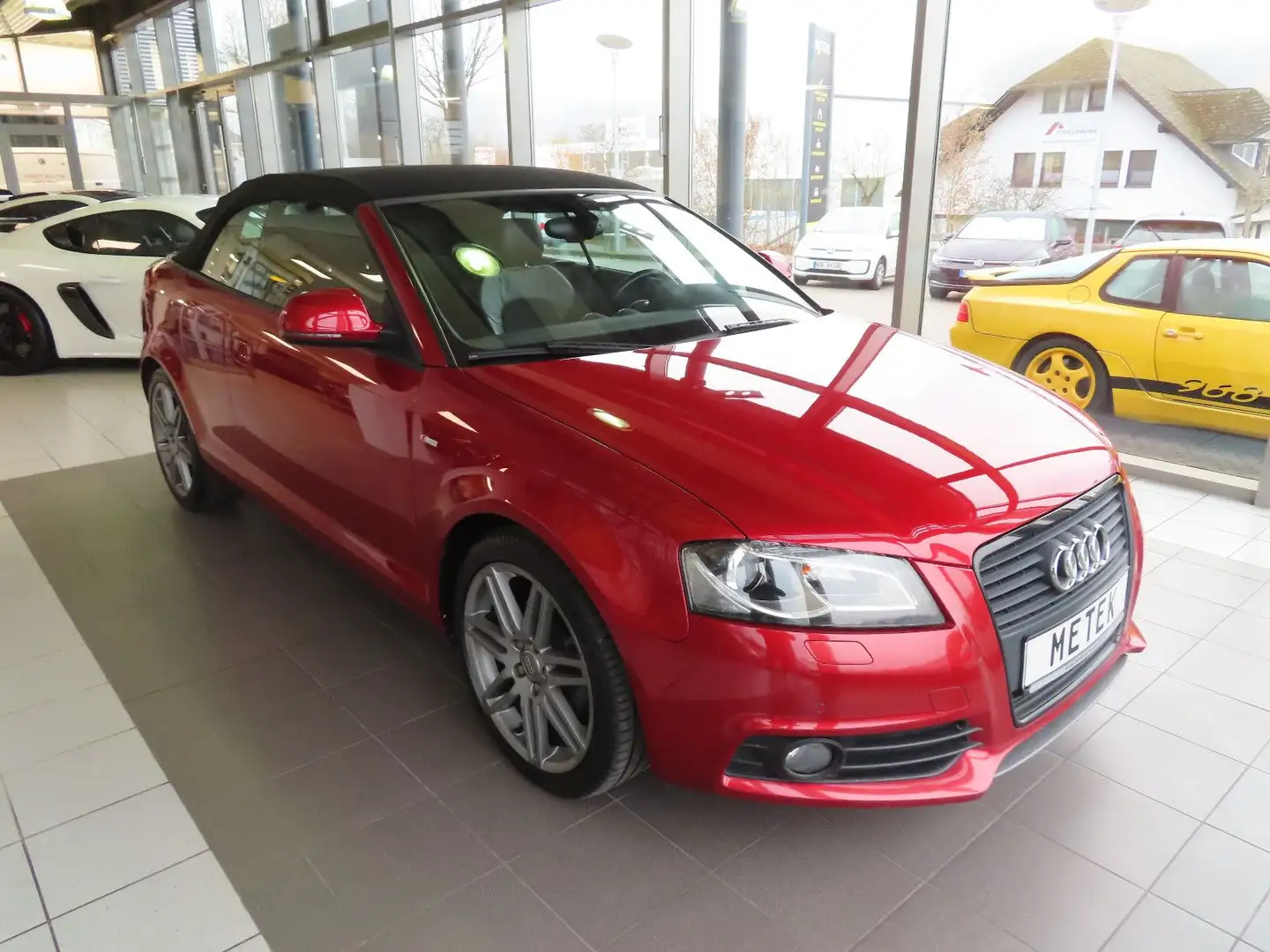 Audi A3 Cabriolet S line Sportpaket plus NAVI BOSE Rot - 2