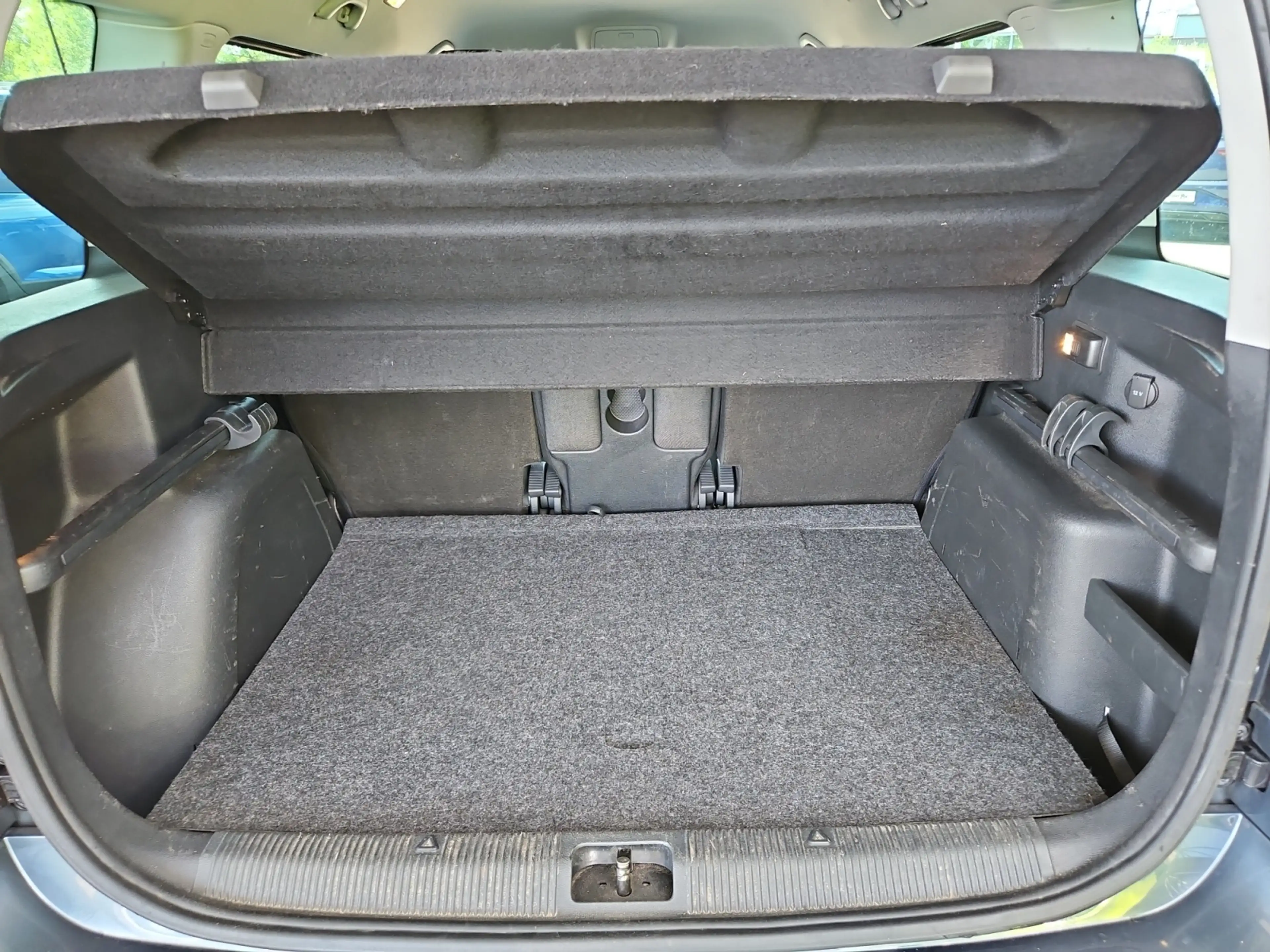 Skoda Yeti 1,4 TSI DSG Adventure 4x4 AHK Navi — photo 11