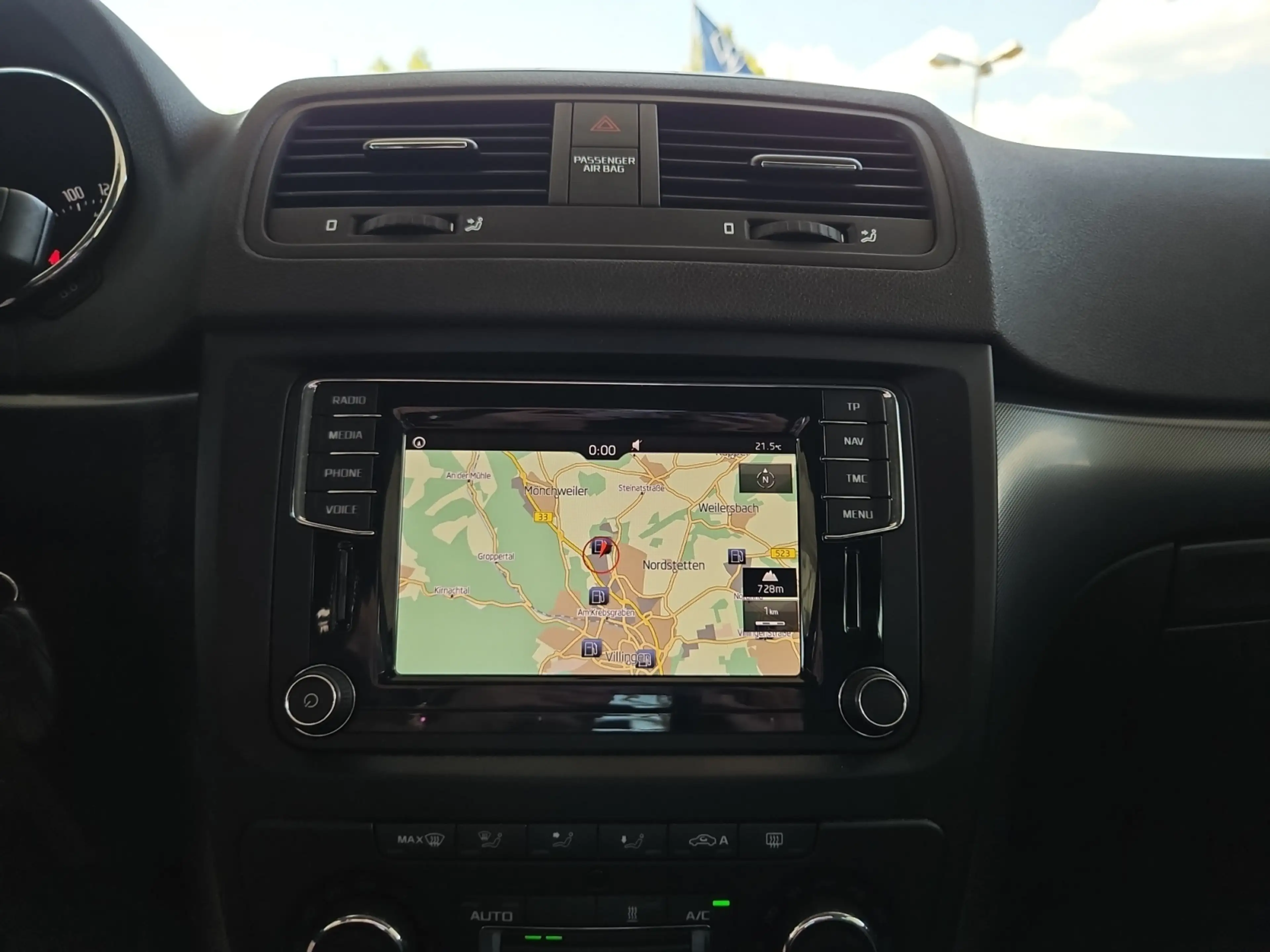 Skoda Yeti 1,4 TSI DSG Adventure 4x4 AHK Navi — photo 14
