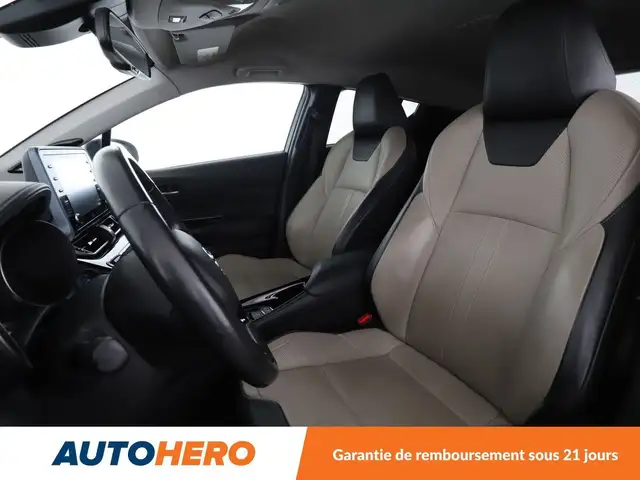 Toyota C-HR view 10