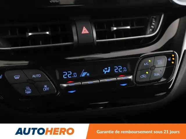 Toyota C-HR view 27