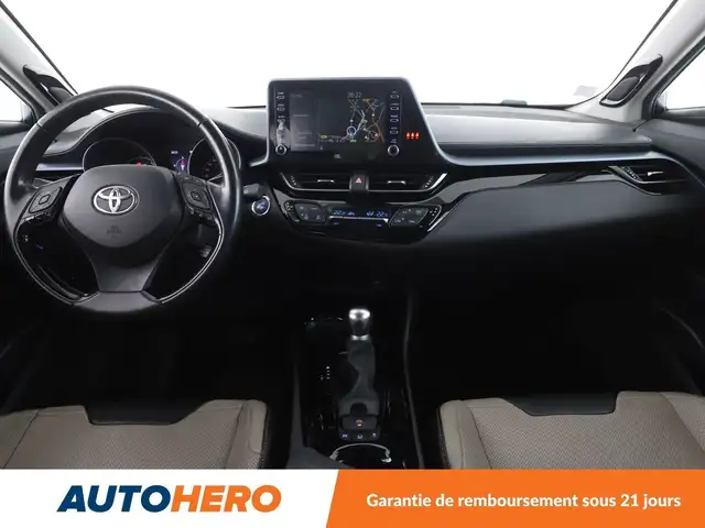 Toyota C-HR view 12