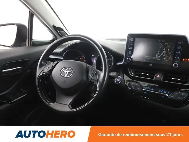 Toyota C-HR view 13