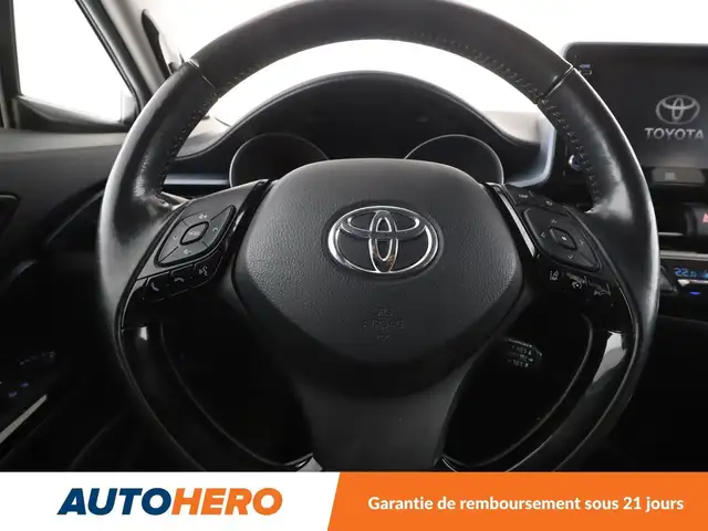 Toyota C-HR view 19