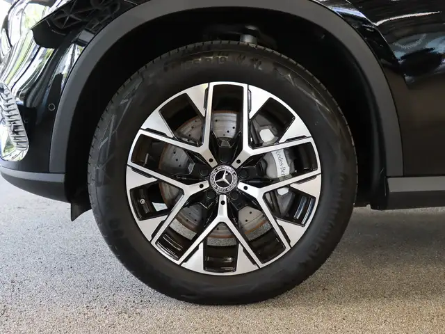 Mercedes-Benz GLC view 7