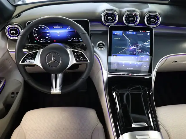 Mercedes-Benz GLC view 12